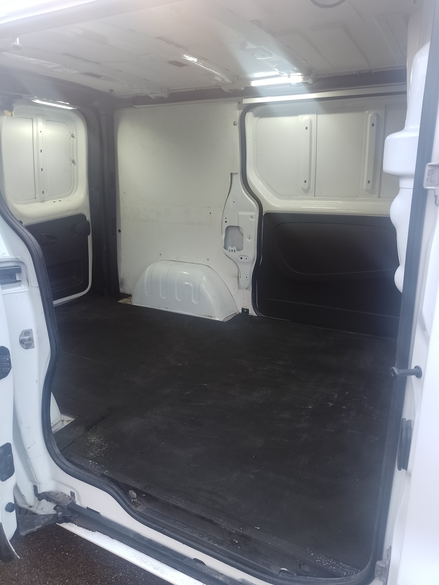 Used Vauxhall Vivaro 2017 for sale - 76860099: Photo 7