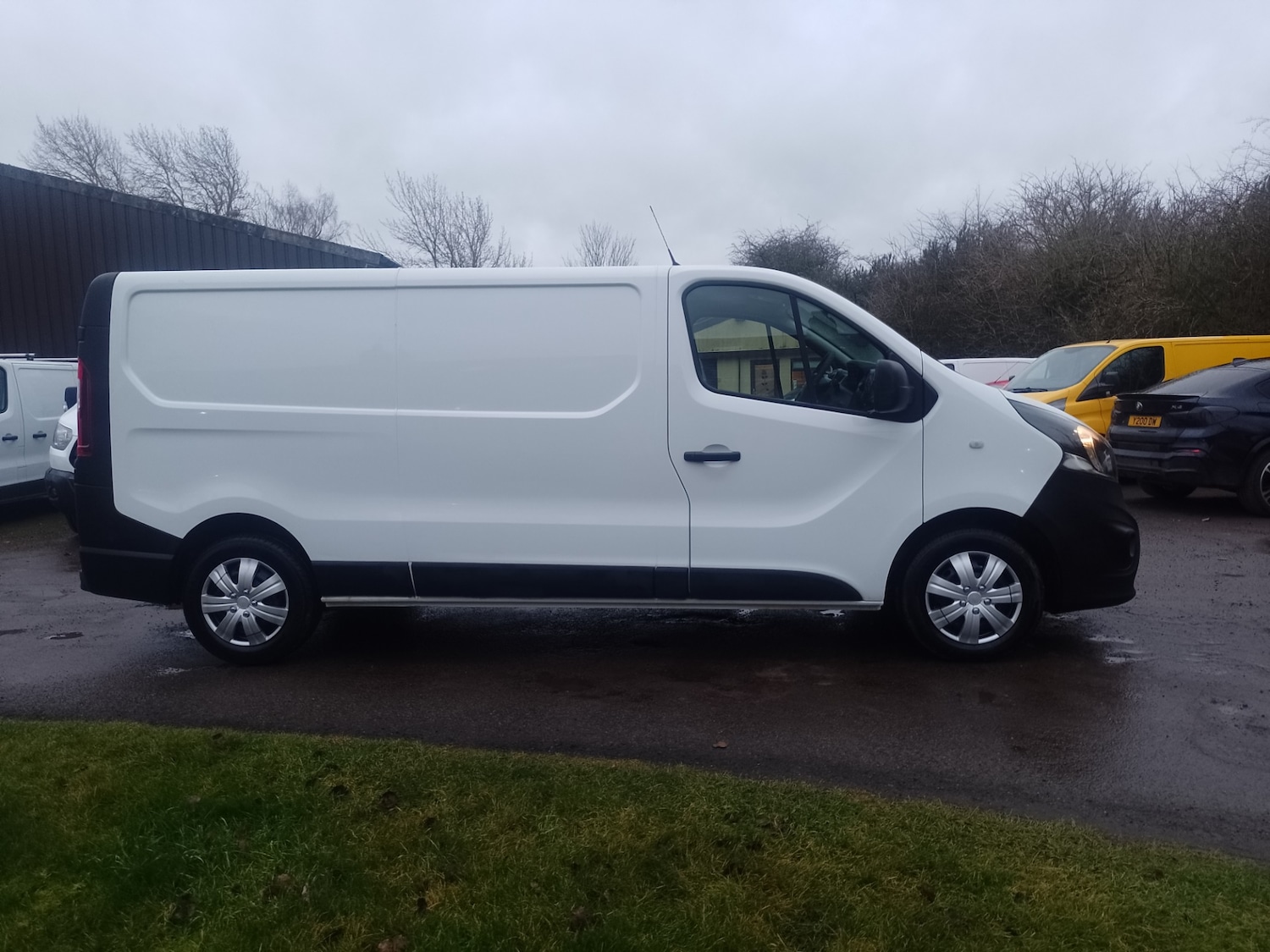 Used Vauxhall Vivaro 2018 for sale - 77274324: Photo 2