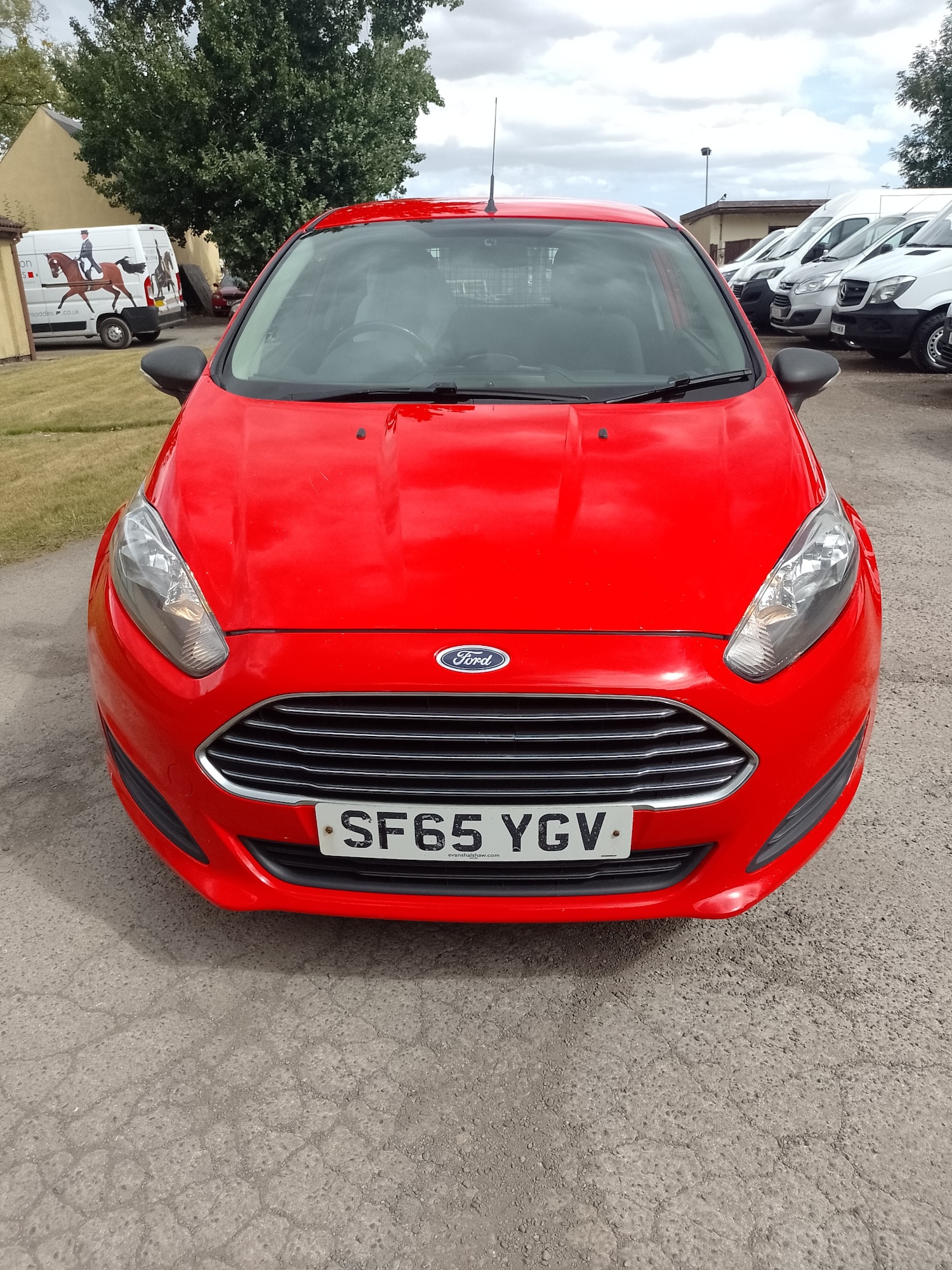 Used Ford Fiesta 2015 for sale - 76461671: Photo 3