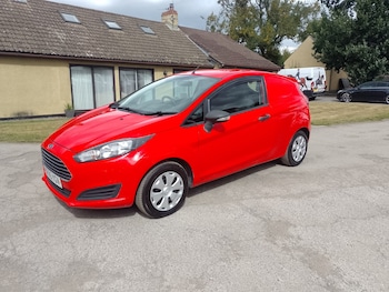 Used Ford Fiesta 2015 for sale - 76461671: Photo
