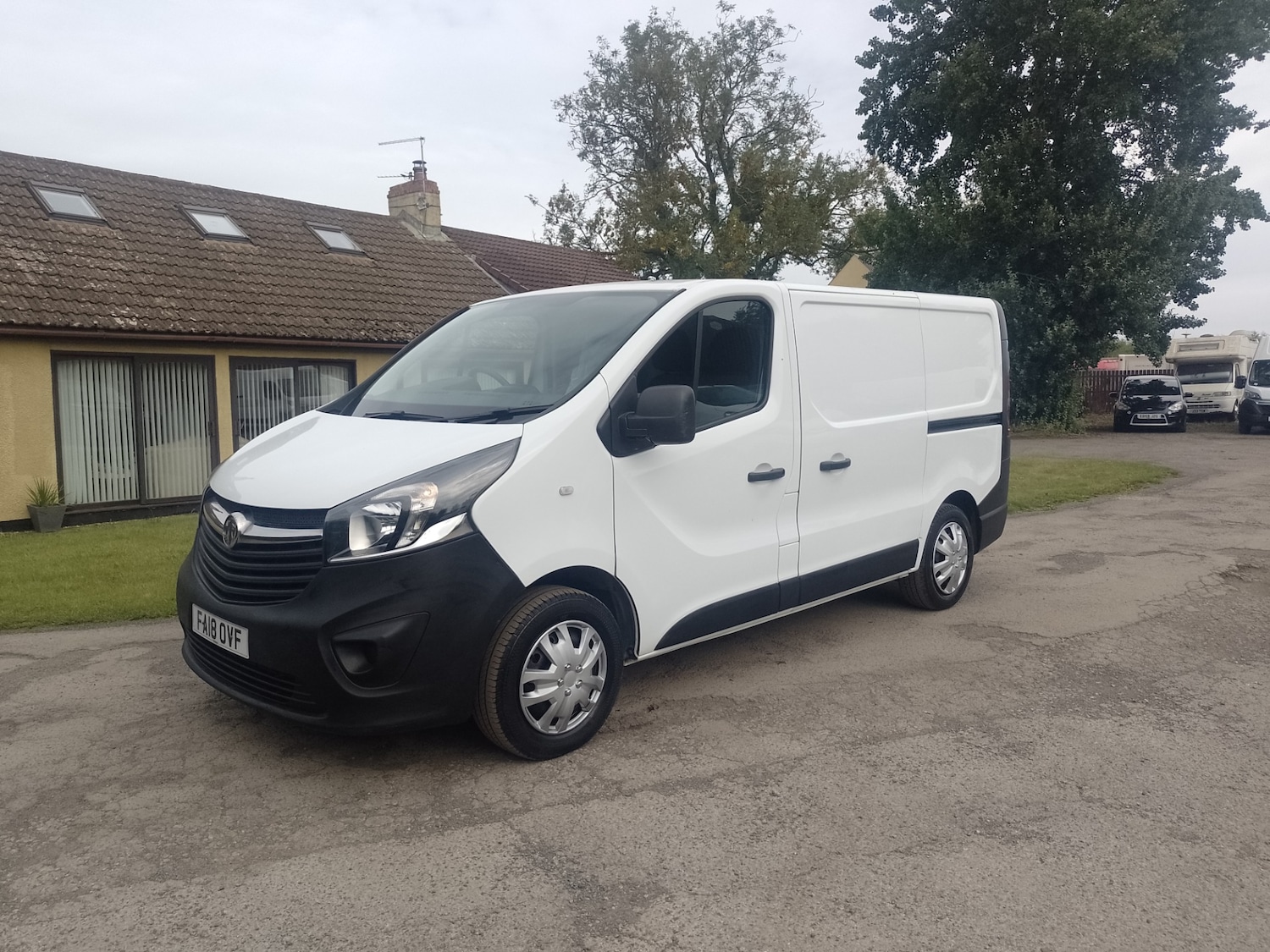 Used Vauxhall Vivaro 2018 for sale - 76252970: Photo 4