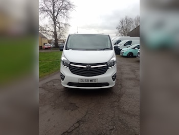 Used Vauxhall Vivaro 2018 for sale - 77104605: Photo
