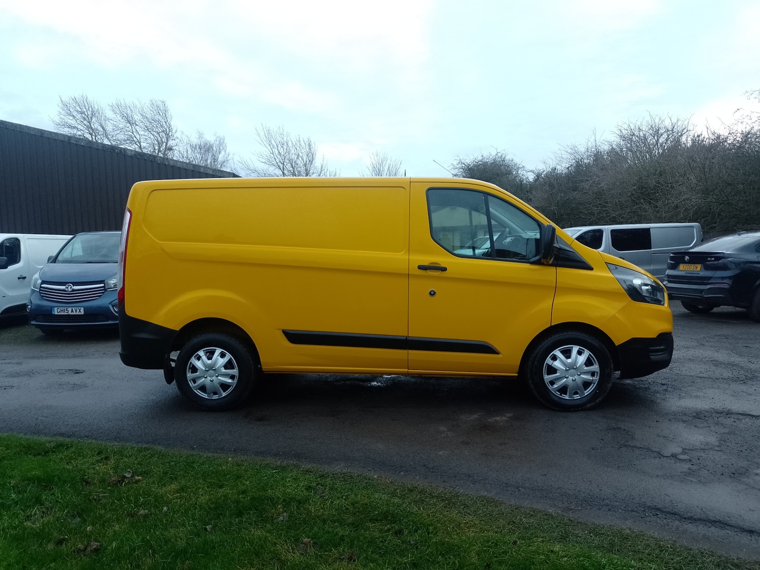 Used Ford Transit Custom 2019 for sale - 76919831: Photo 2