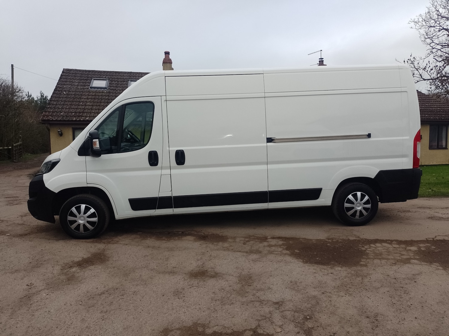 Used Peugeot Boxer 2017 for sale - 77607862: Photo 4