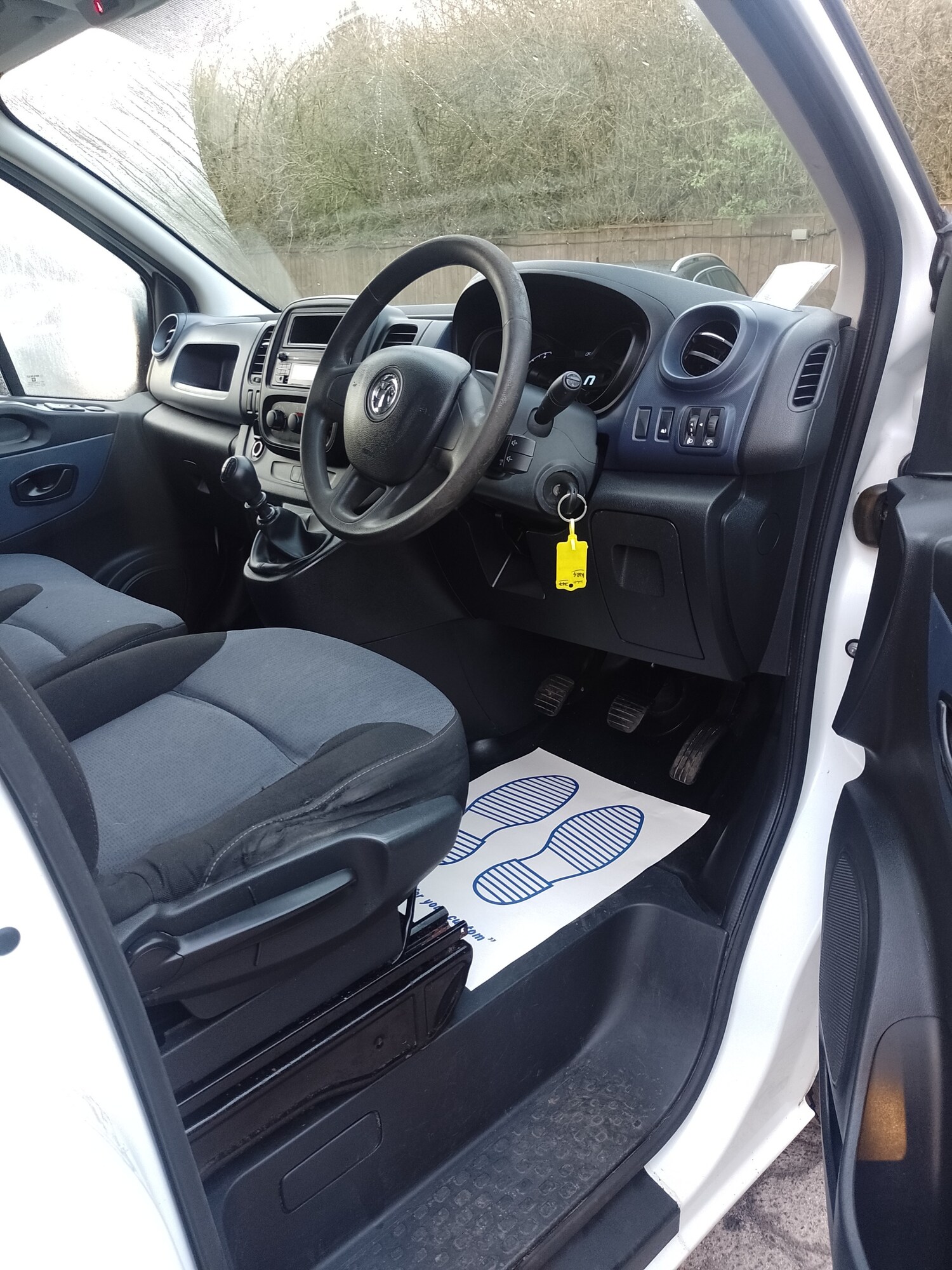 Used Vauxhall Vivaro 2015 for sale - 77932937: Photo 11