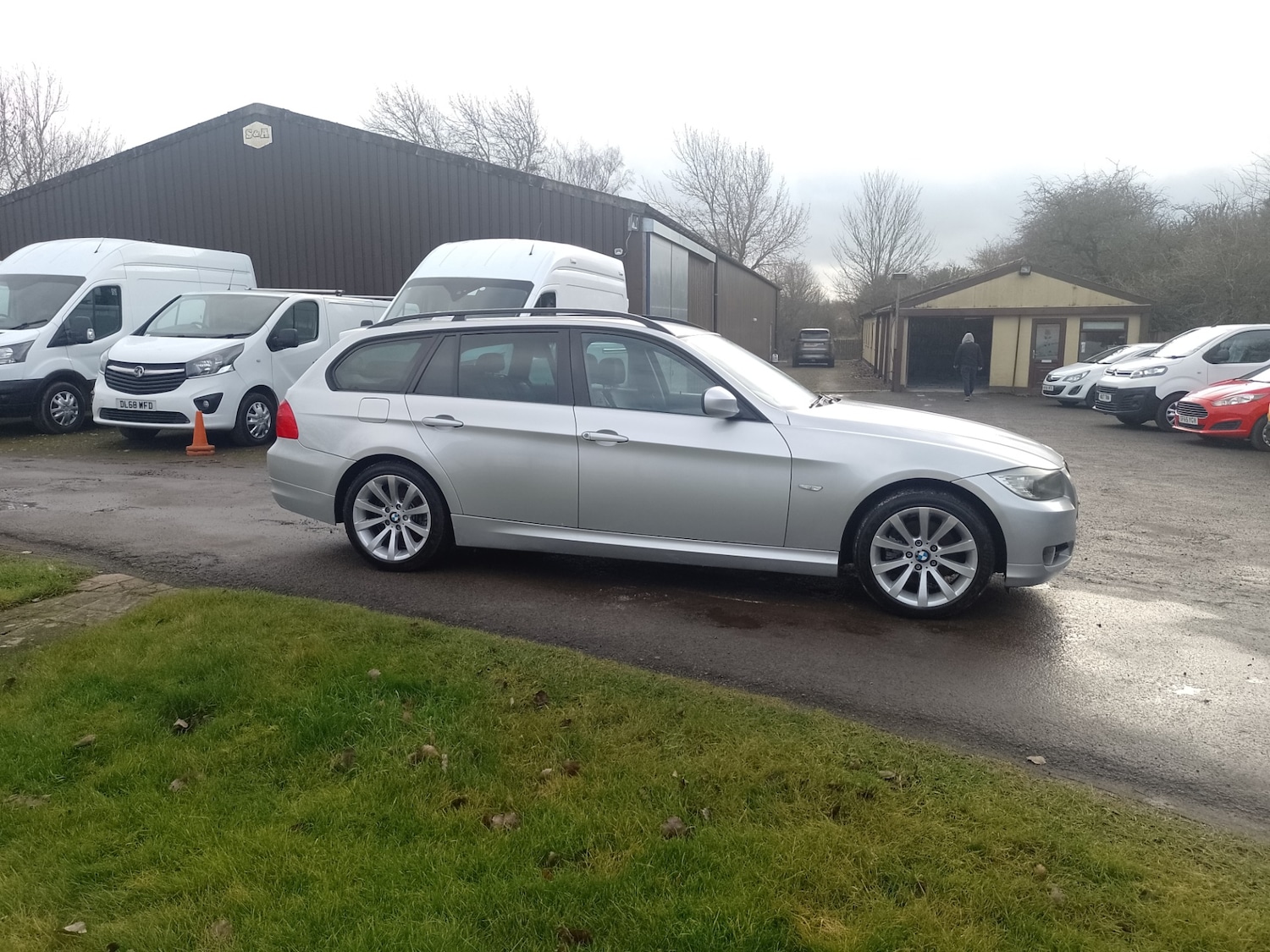 Used BMW 3 Series 2009 for sale - 77274164: Photo 2