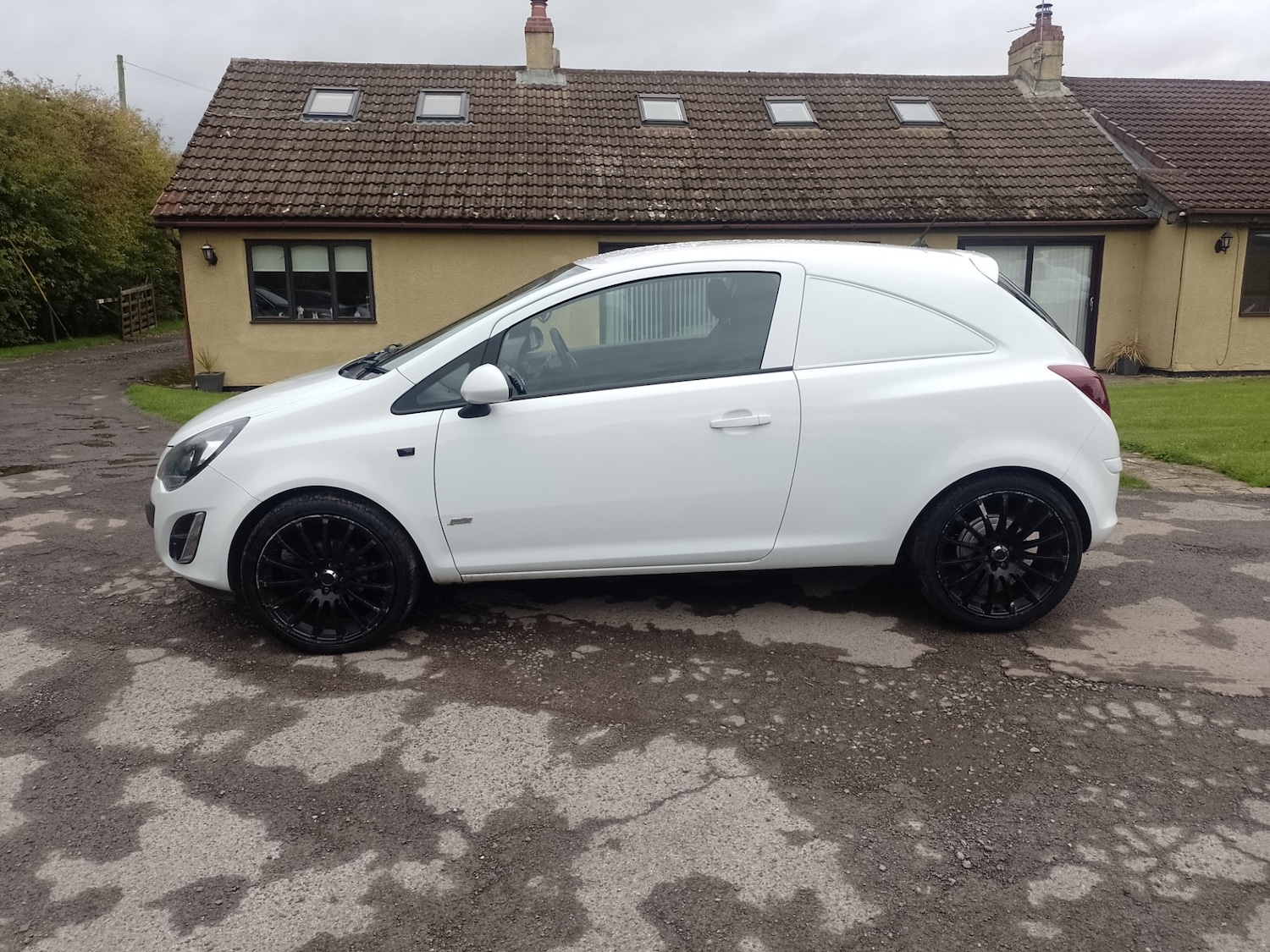 Used Vauxhall Corsa 2014 for sale - 76461766: Photo 5