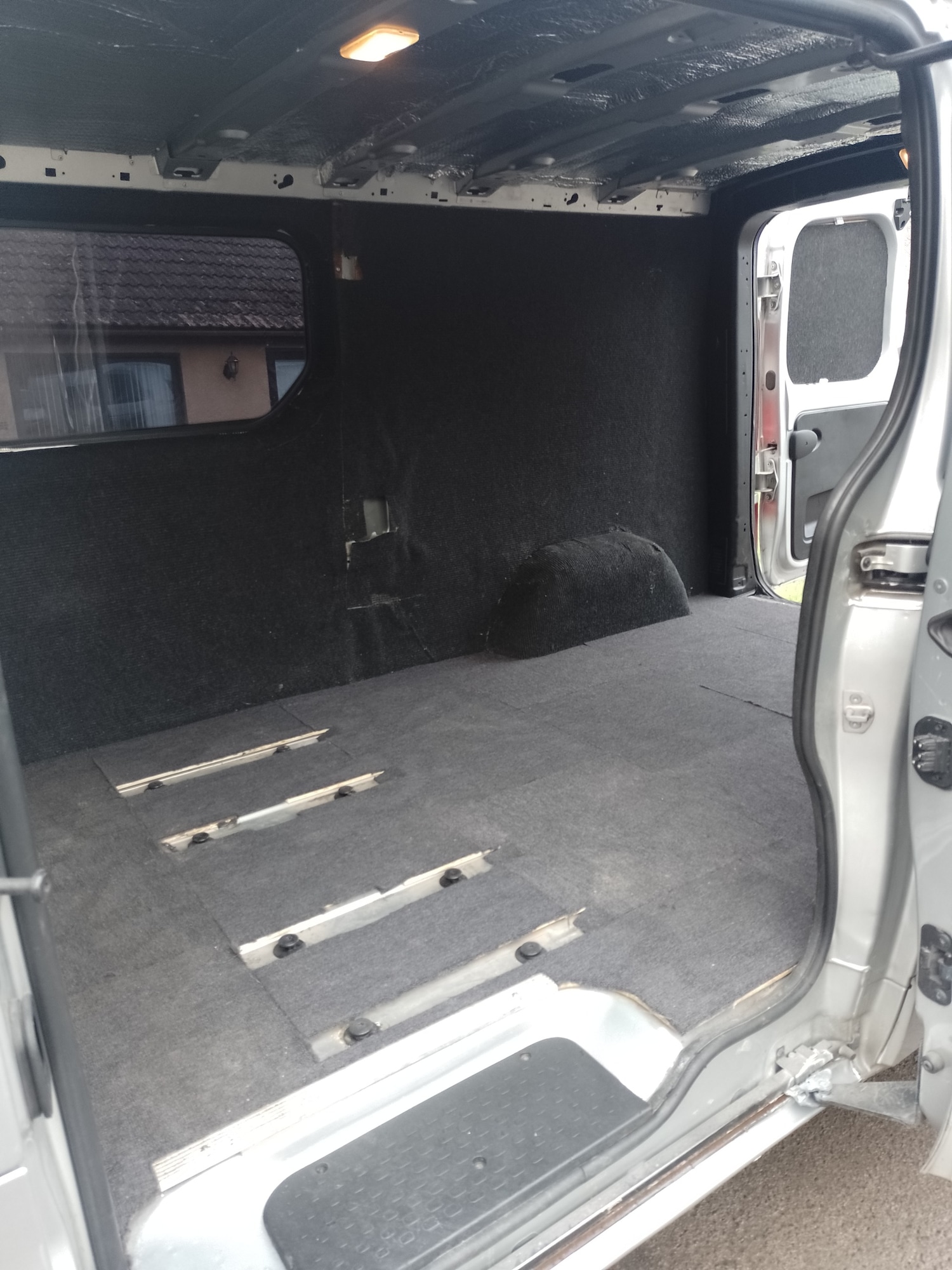 Used Vauxhall Vivaro 2017 for sale - 76807055: Photo 9