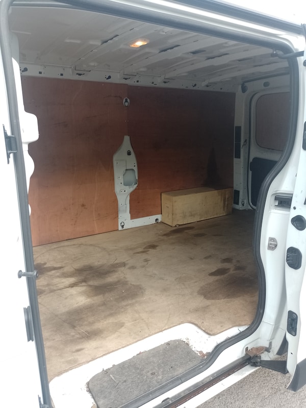 Used Renault Trafic 2018 for sale - 76102744: Photo 8