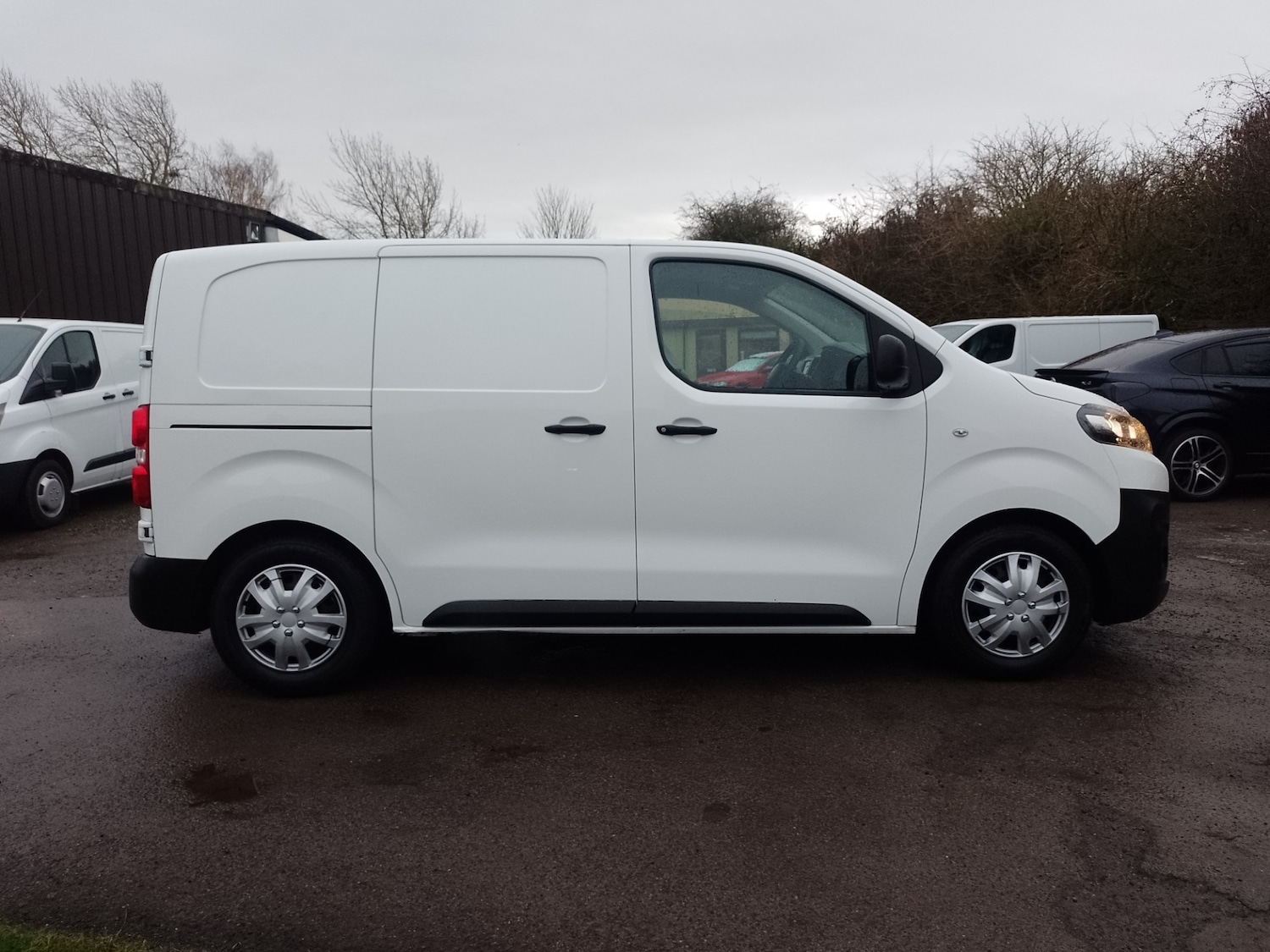 Used Citroen Dispatch 2017 for sale - 76693261: Photo 2