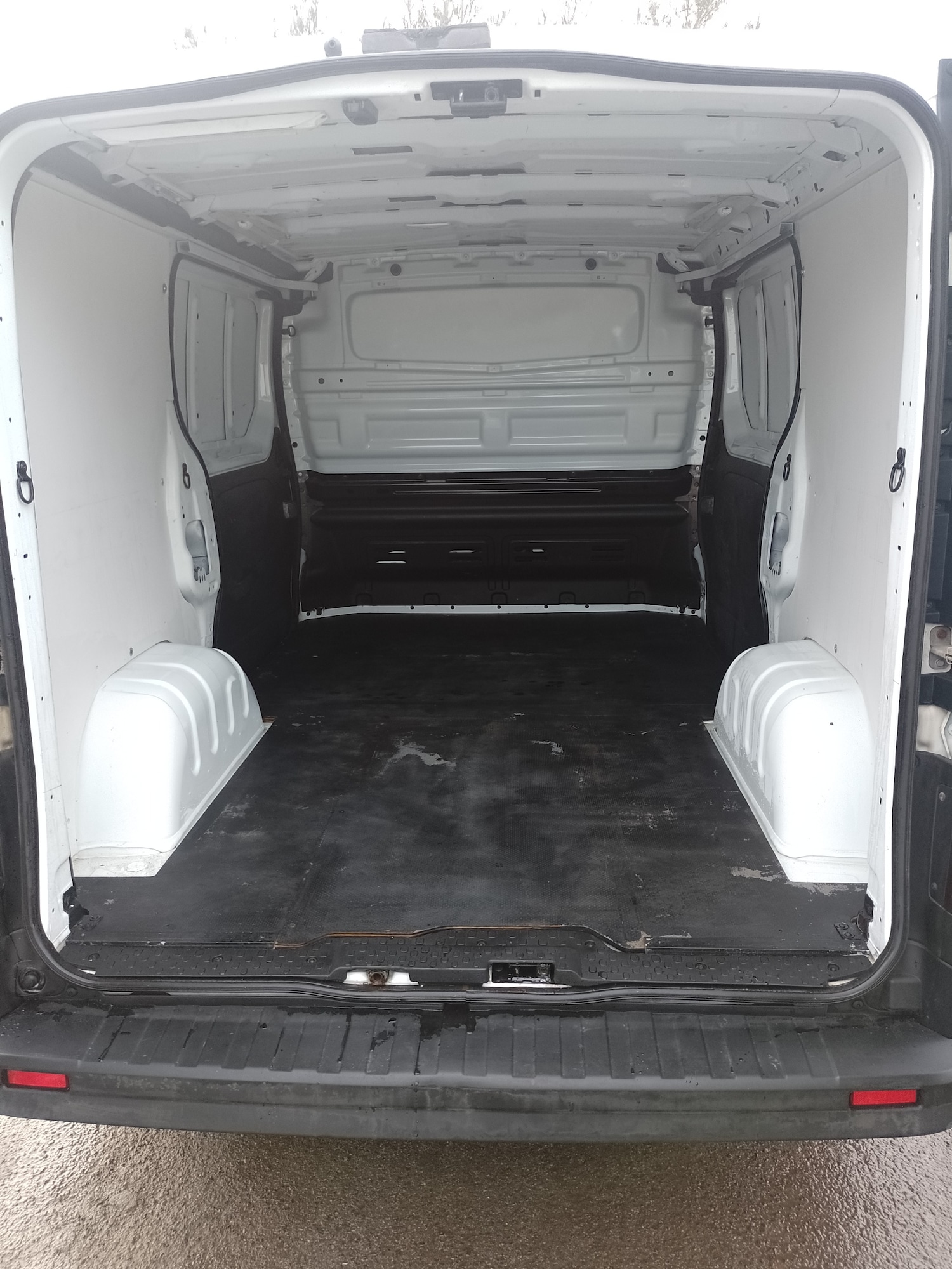 Used Vauxhall Vivaro 2016 for sale - 76663347: Photo 7