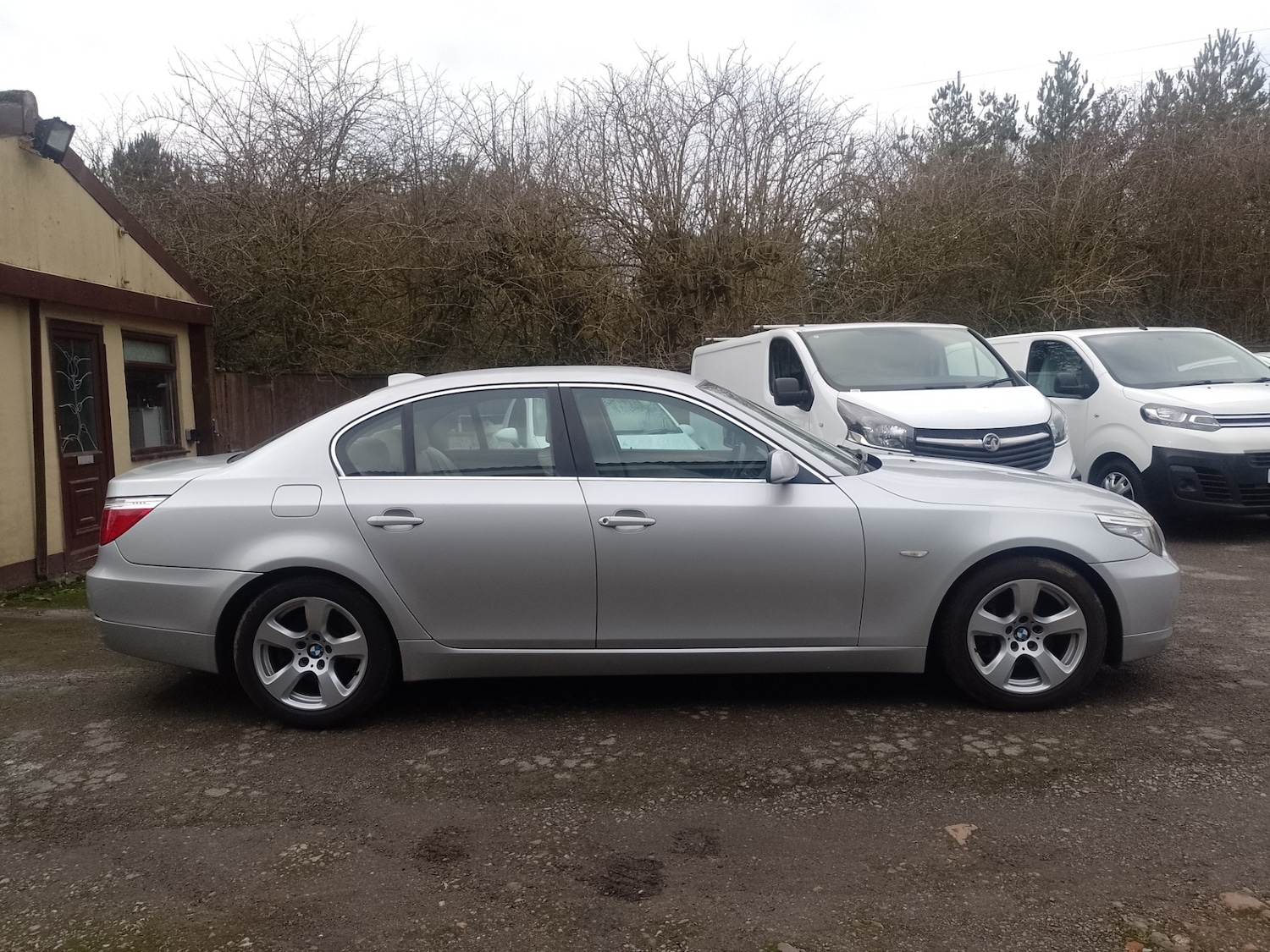 Used BMW 5 Series 2009 for sale - 77061453: Photo 2