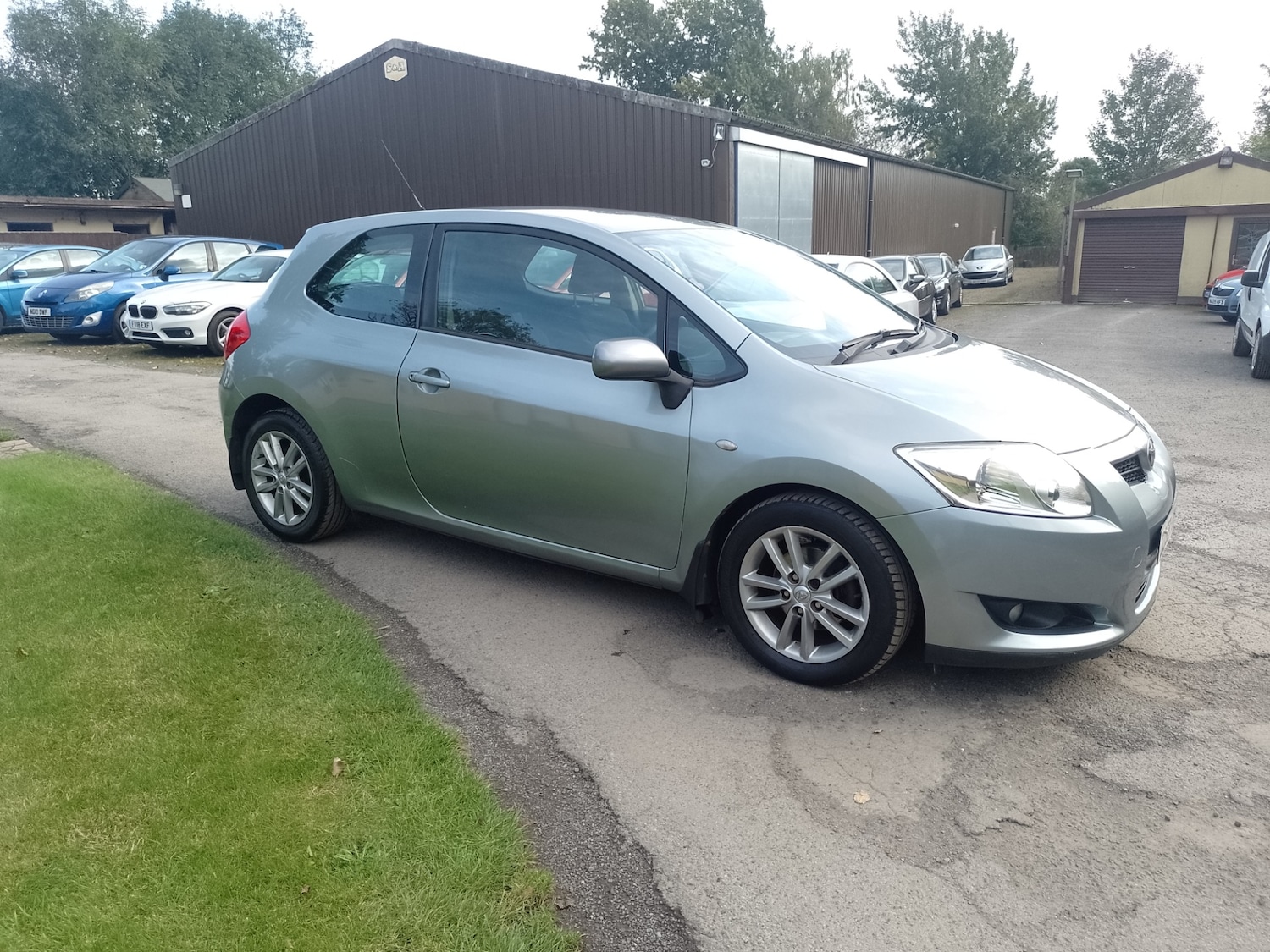 Used Toyota Auris 2009 for sale - 76492464: Photo 1