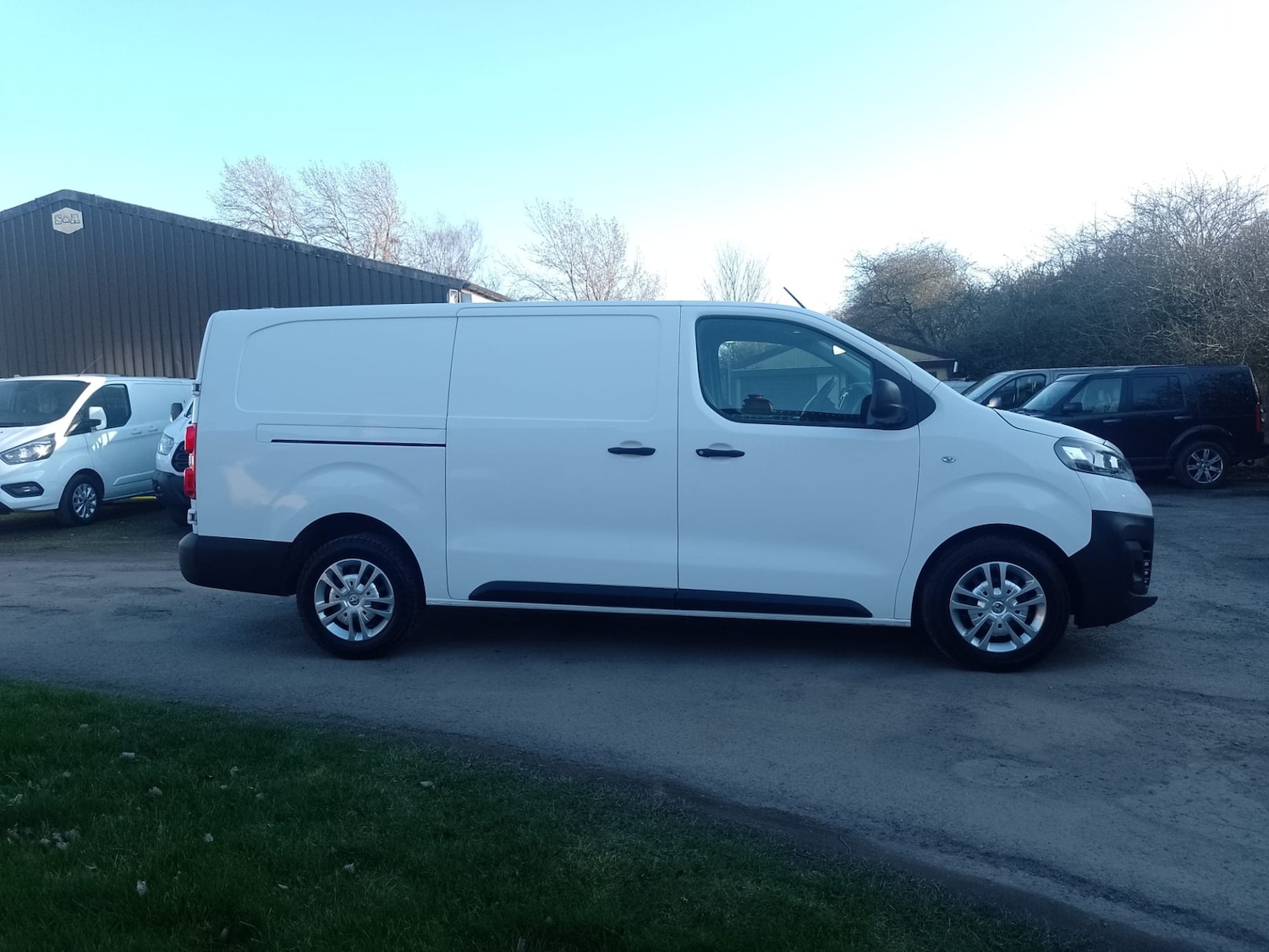 Used Vauxhall Vivaro 2021 for sale - 77758792: Photo 2