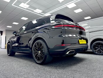 Used Porsche Cayenne 2023 for sale - 77823626: Photo