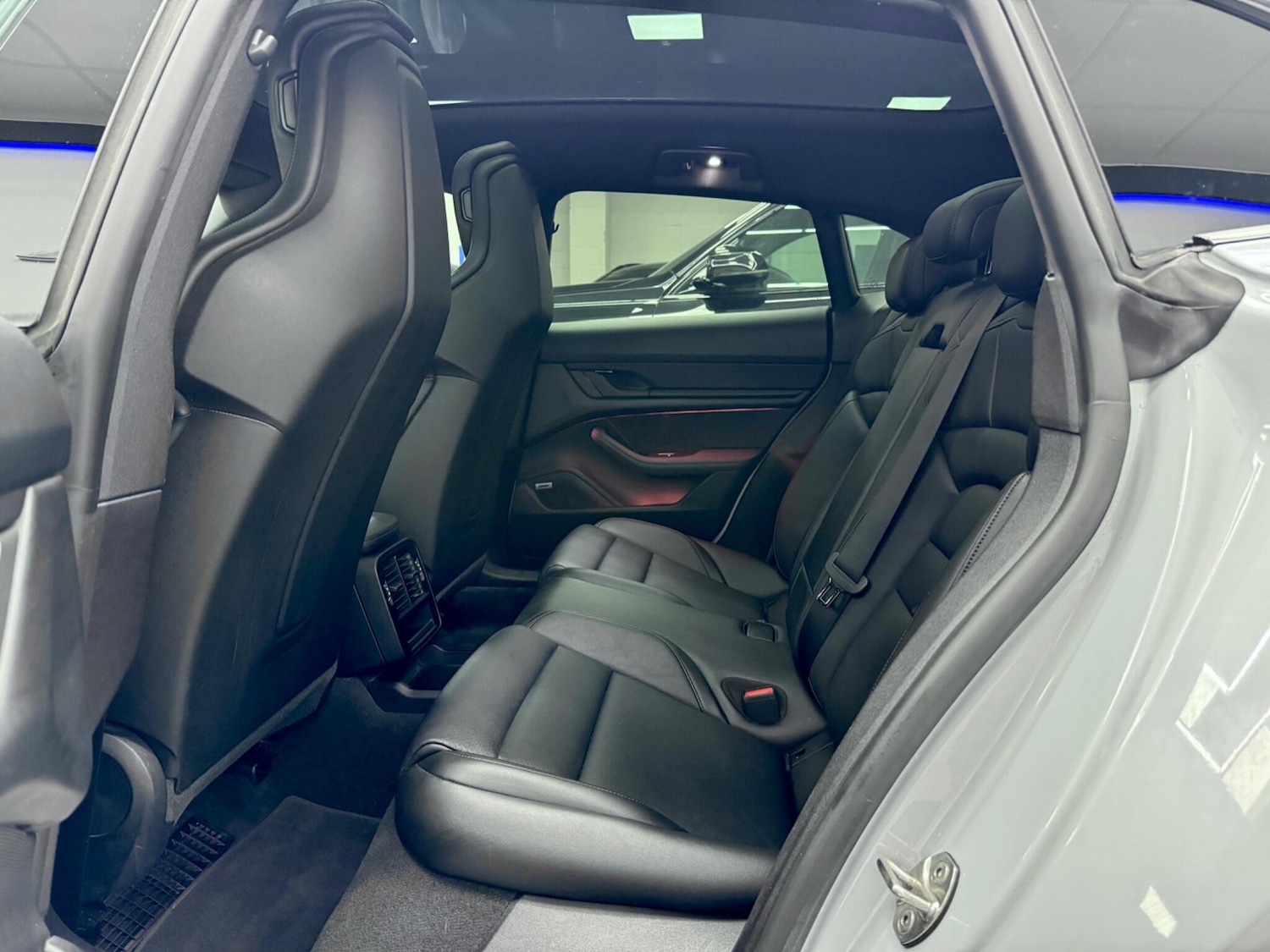 Used Porsche Taycan 2023 for sale - 77163139: Photo 16