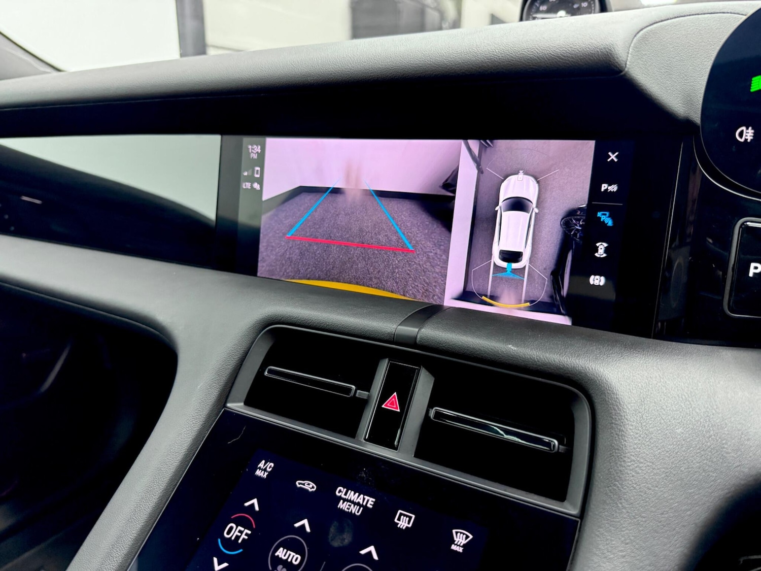 Used Porsche Taycan 2023 for sale - 77163139: Photo 18