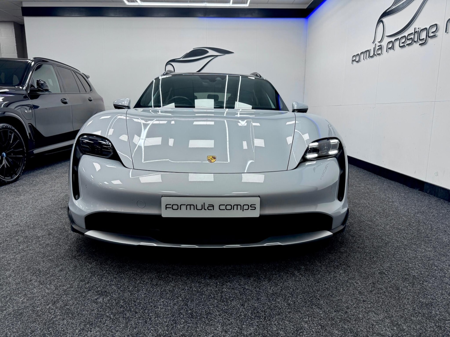 Used Porsche Taycan 2023 for sale - 77163139: Photo 2