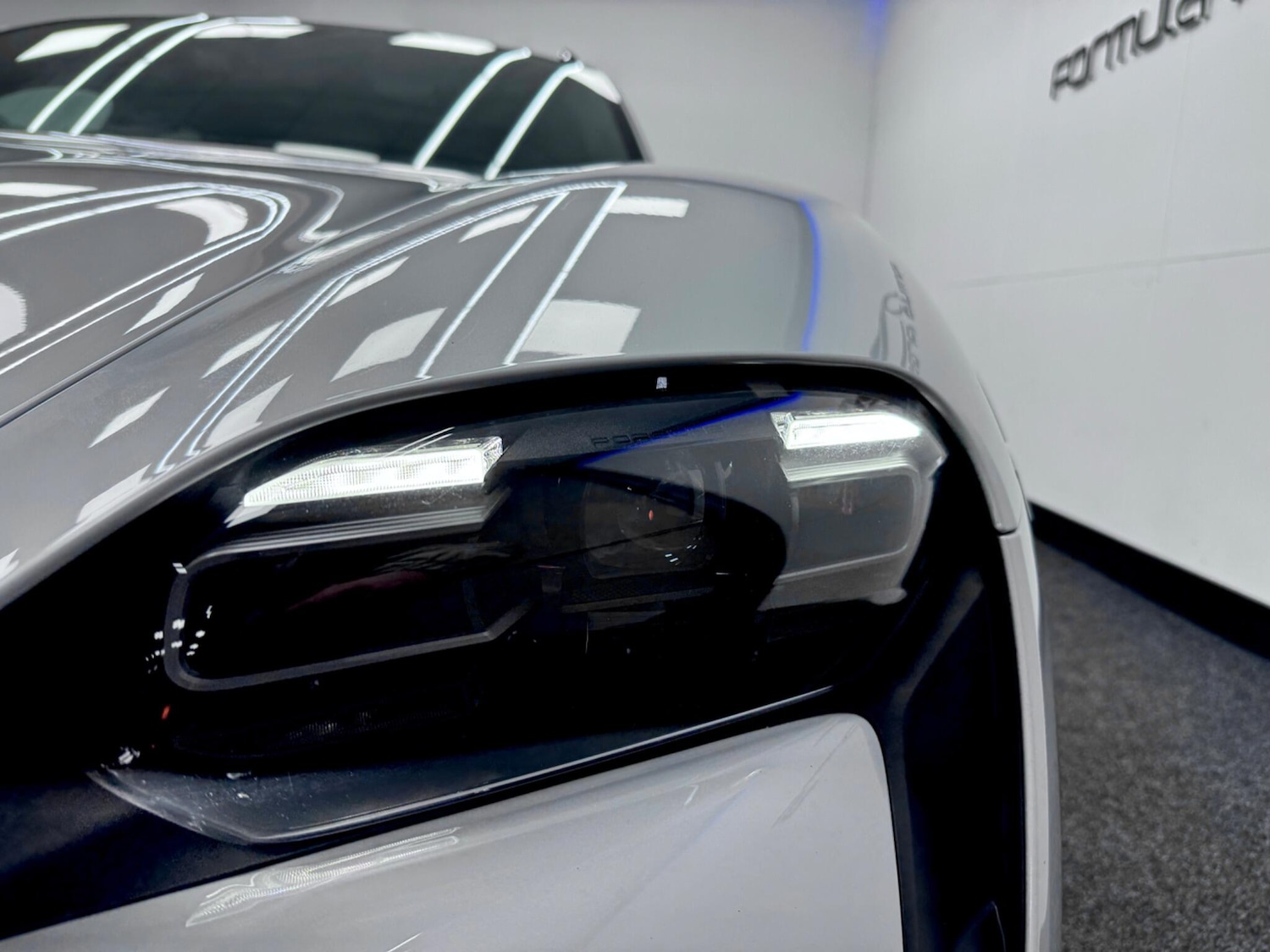 Used Porsche Taycan 2023 for sale - 77163139: Photo 6