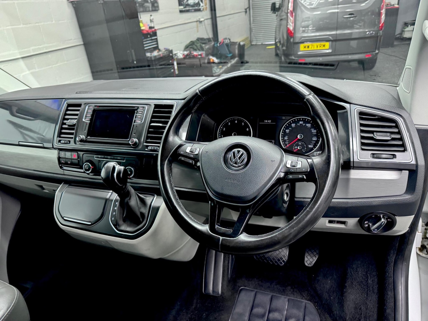 Used Volkswagen Transporter for sale - 77267104: Photo 38