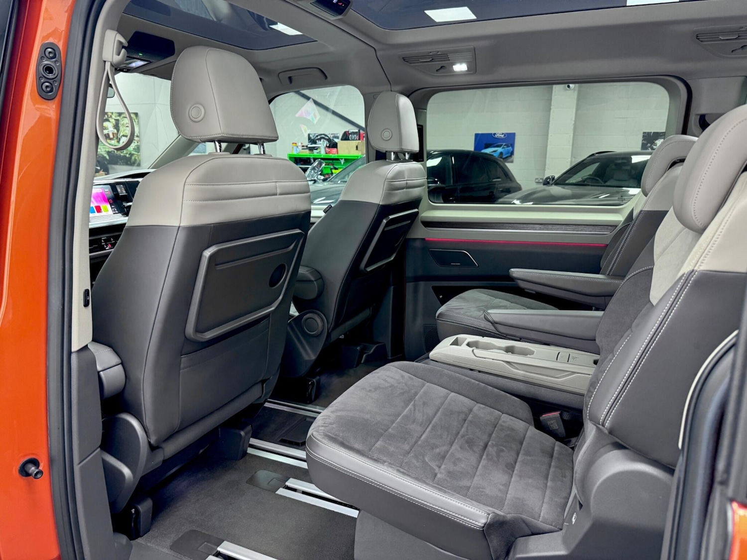 Used Volkswagen Multivan 2023 for sale - 77163242: Photo 12