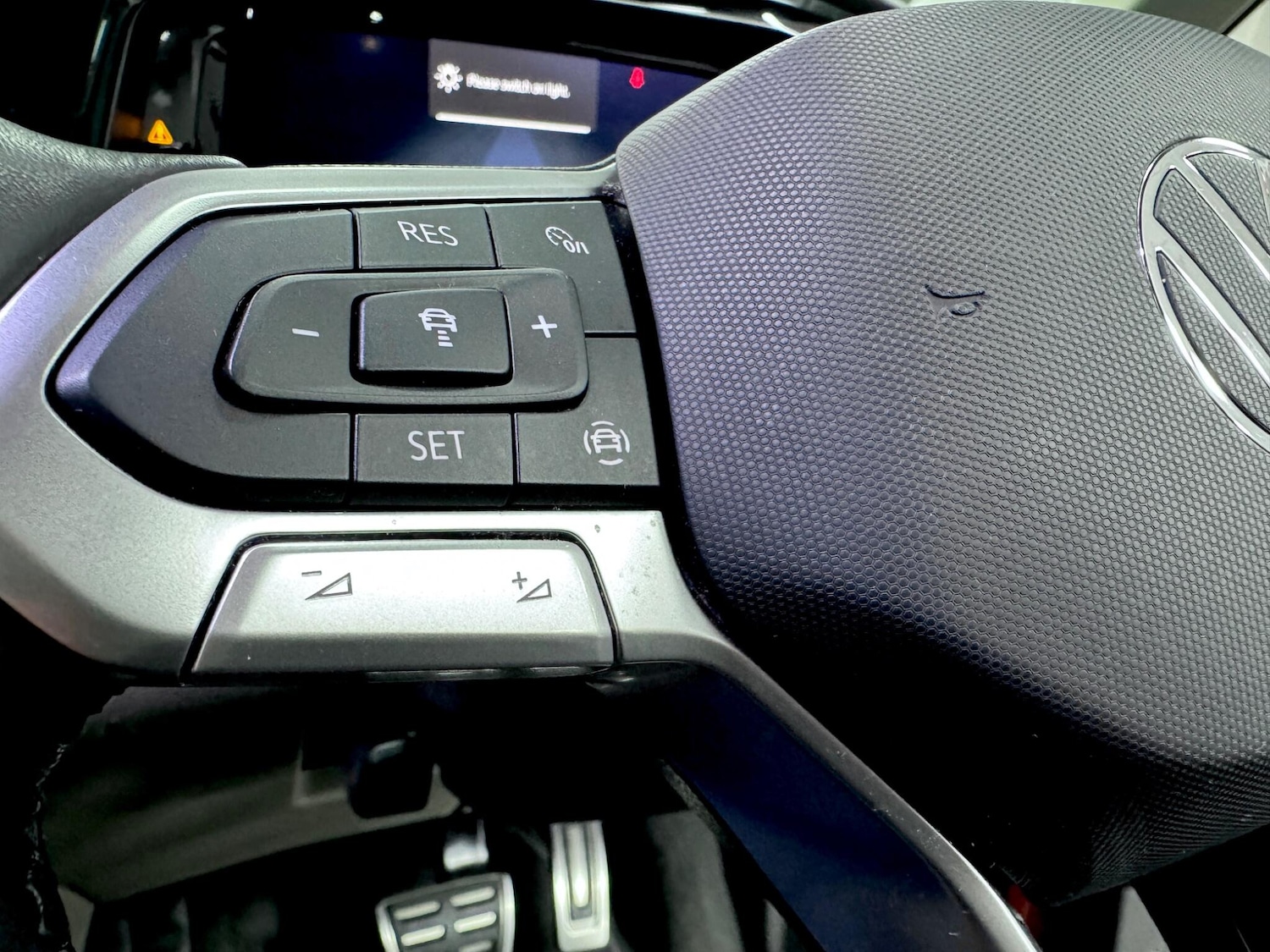 Used Volkswagen Multivan 2023 for sale - 77163242: Photo 40