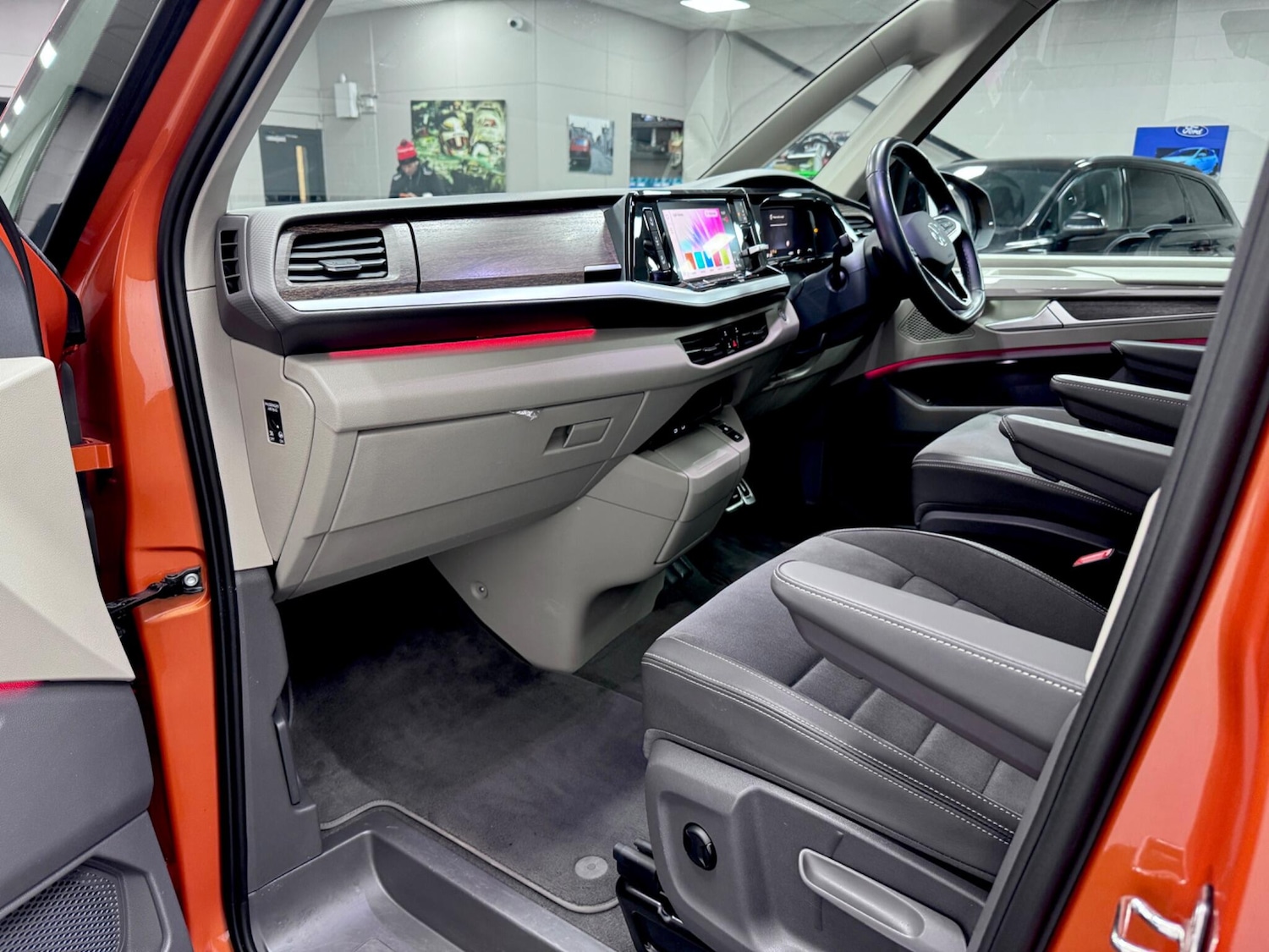 Used Volkswagen Multivan 2023 for sale - 77163242: Photo 7