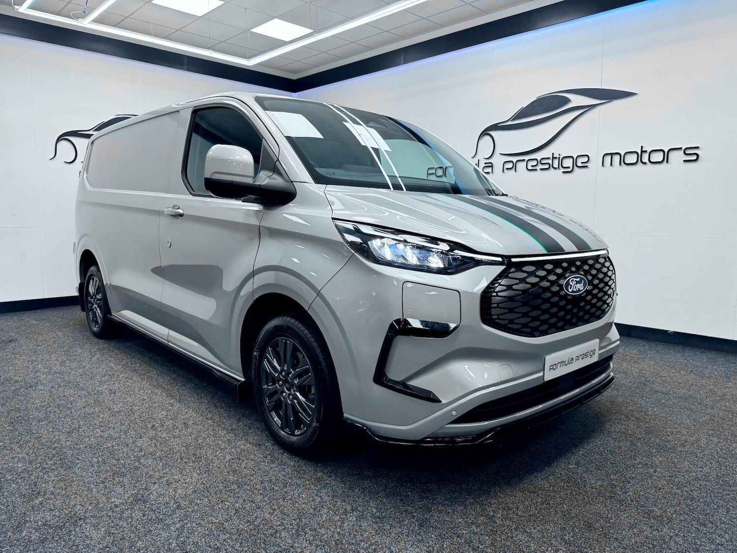 Used Ford Transit Custom 2024 for sale - 76457975: Photo 1