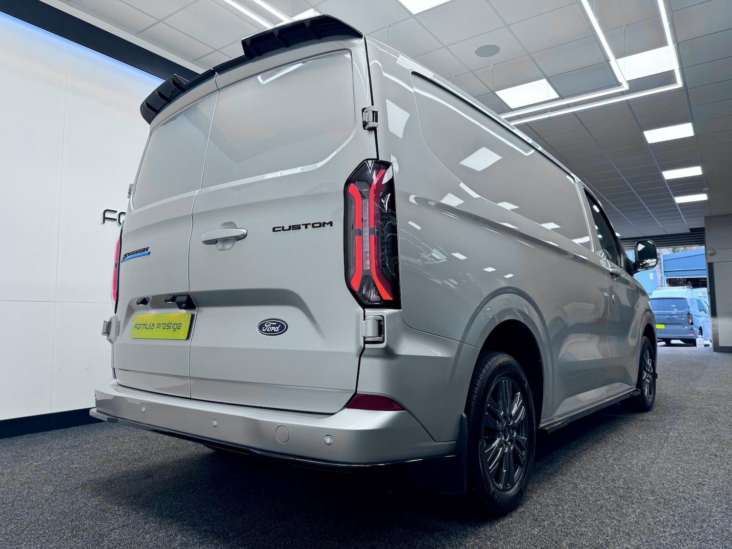 Used Ford Transit Custom 2024 for sale - 76457975: Photo 2