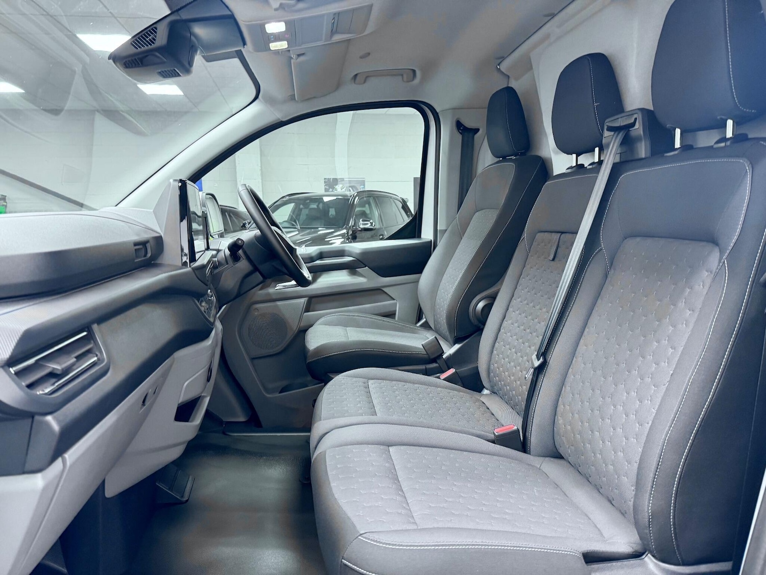 Used Ford Transit Custom 2024 for sale - 76457975: Photo 25