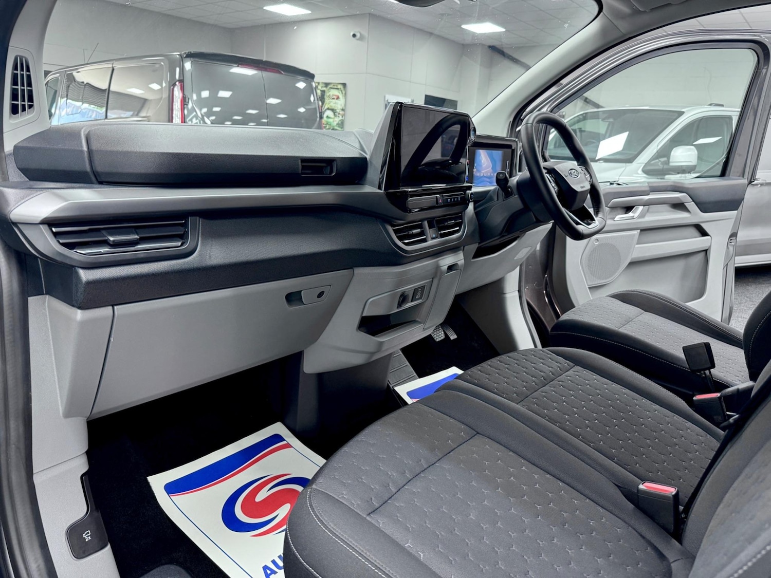 Used Ford Tourneo Custom 2024 for sale - 76573083: Photo 38