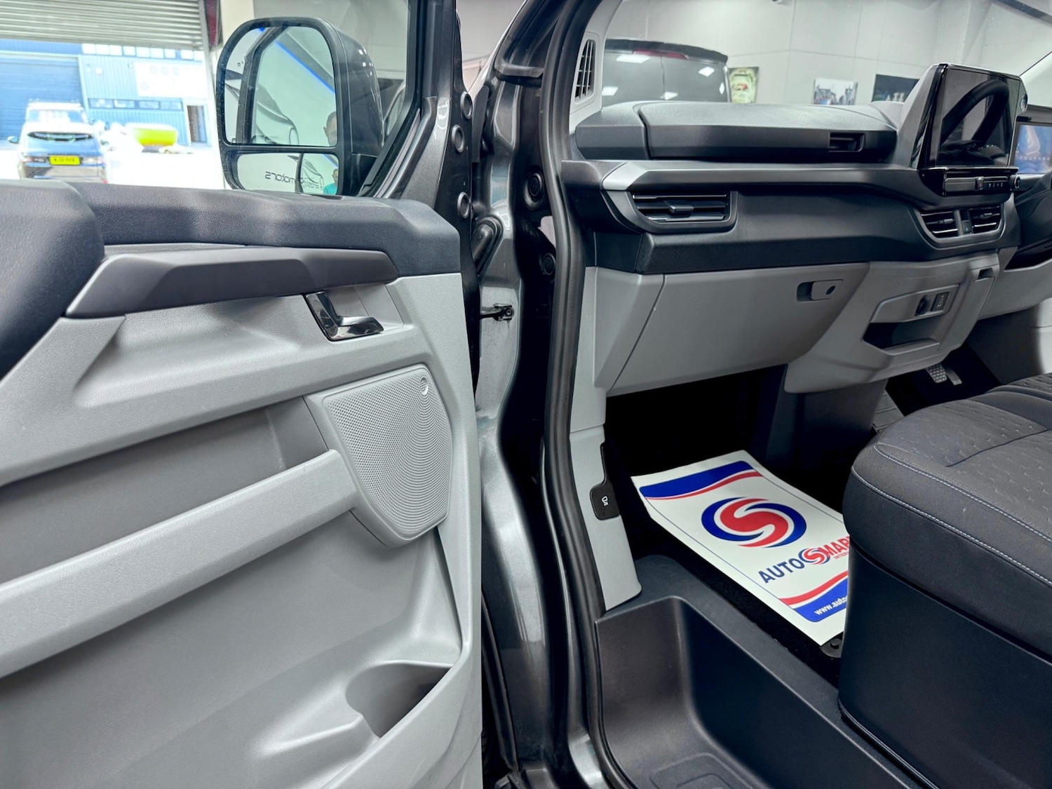 Used Ford Tourneo Custom 2024 for sale - 76573083: Photo 41