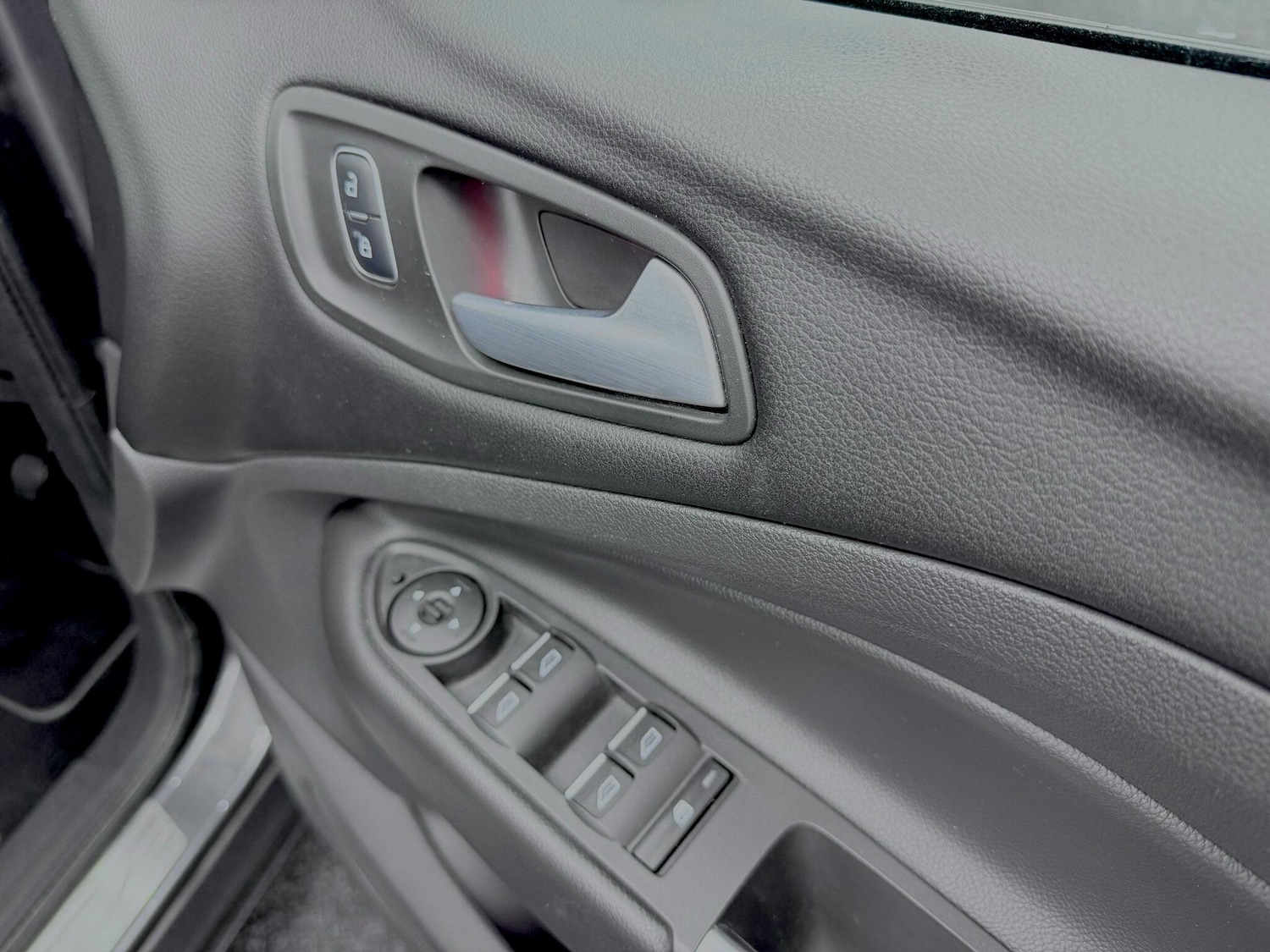 Used Ford Kuga 2017 for sale - 77120081: Photo 21