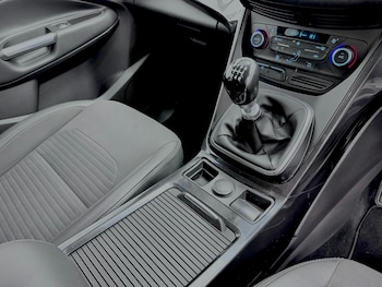 Used Ford Kuga 2017 for sale - 77120081: Photo