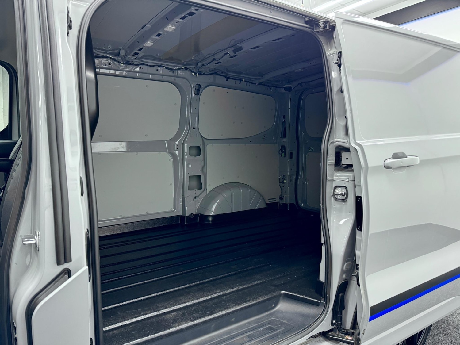 Used Ford Transit Custom 2024 for sale - 76990308: Photo 21