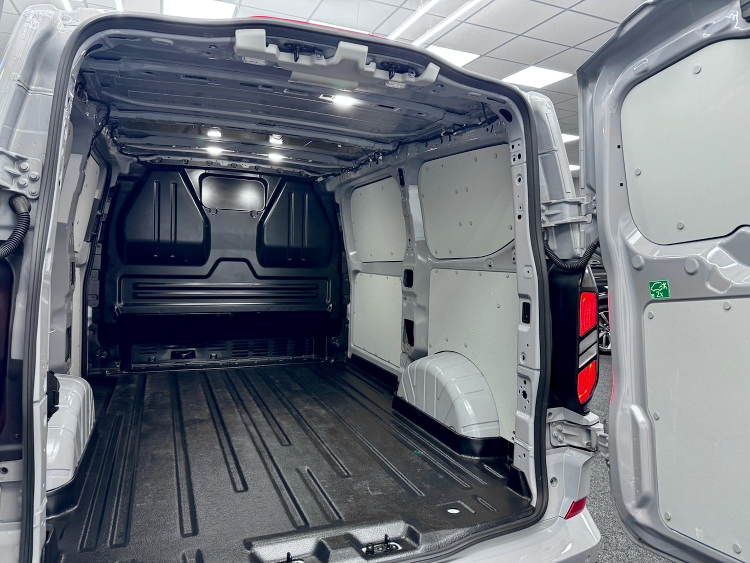 Used Ford Transit Custom 2024 for sale - 76990308: Photo 43