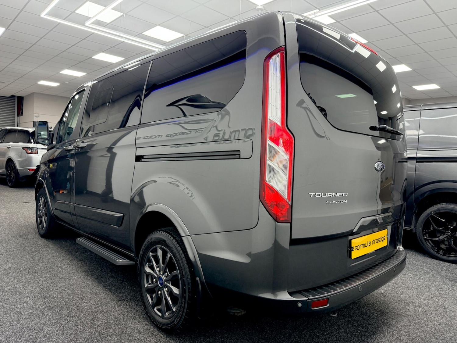 Used Ford Tourneo Custom for sale - 77926280: Photo 2