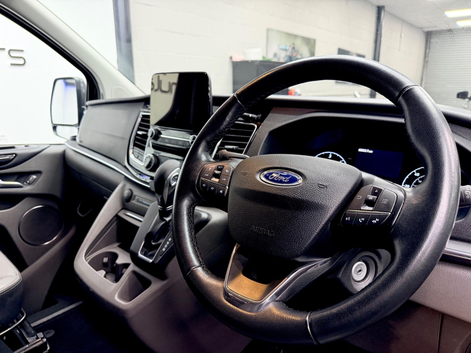 Used Ford Tourneo Custom for sale - 77926280: Photo 3