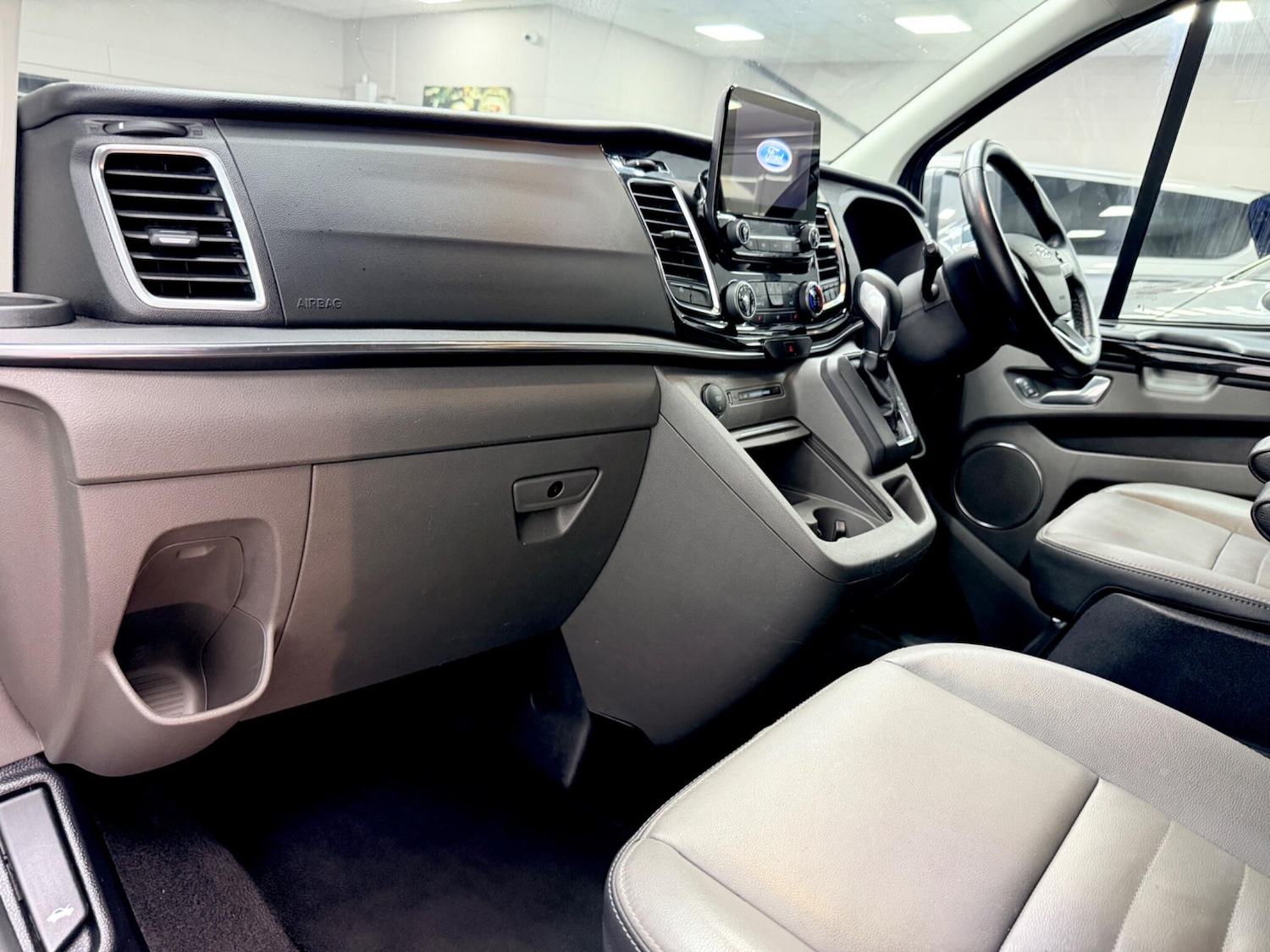 Used Ford Tourneo Custom for sale - 77926280: Photo 37