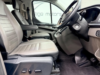 Used Ford Tourneo Custom 2022 for sale - 77926280: Photo