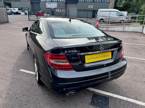 Used Mercedes-Benz C-Class 2013 for sale - 76215373: Photo 10