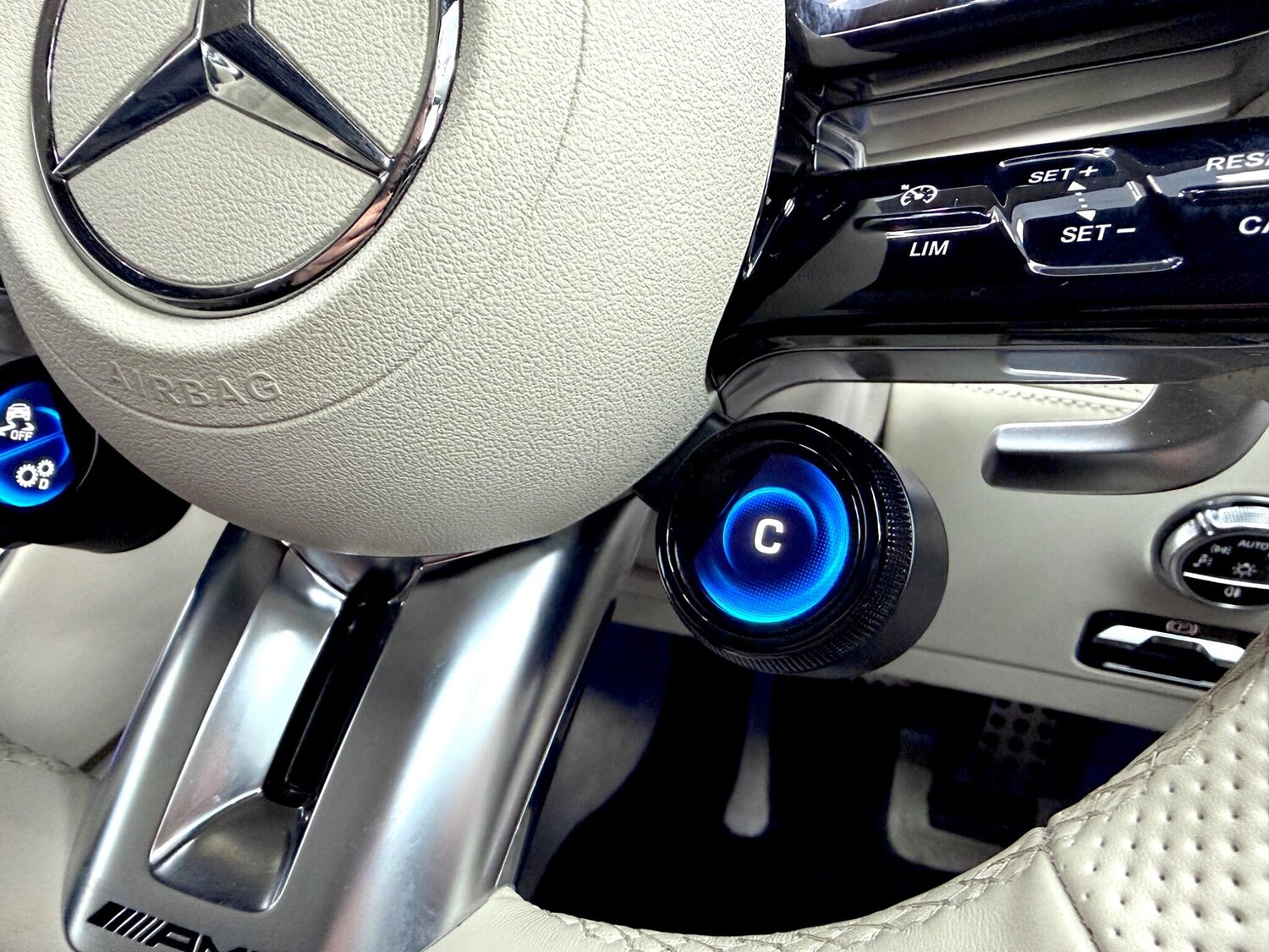 Used Mercedes-Benz SL 2024 for sale - 77957908: Photo 30