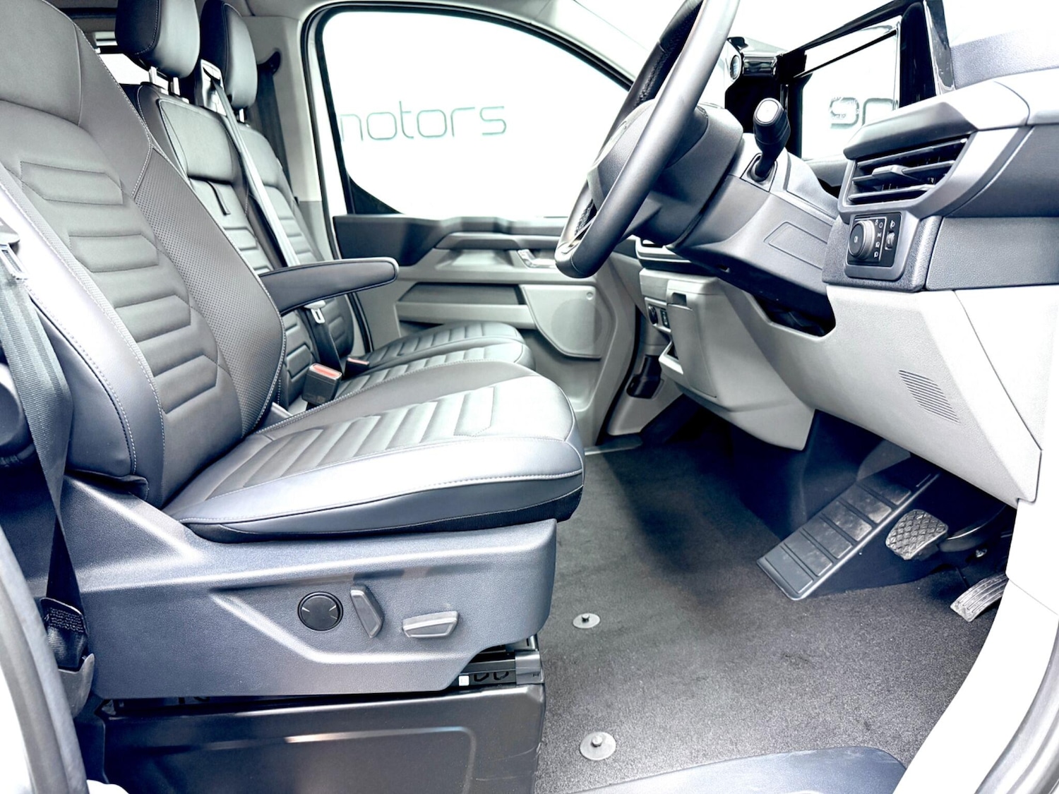 Used Ford Tourneo Custom 2026 for sale - 77838425: Photo 29