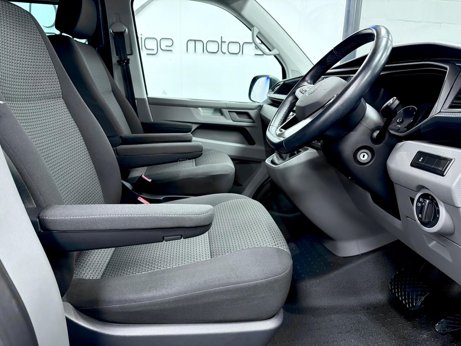 Used Volkswagen Transporter 2022 for sale - 76855680: Photo 10