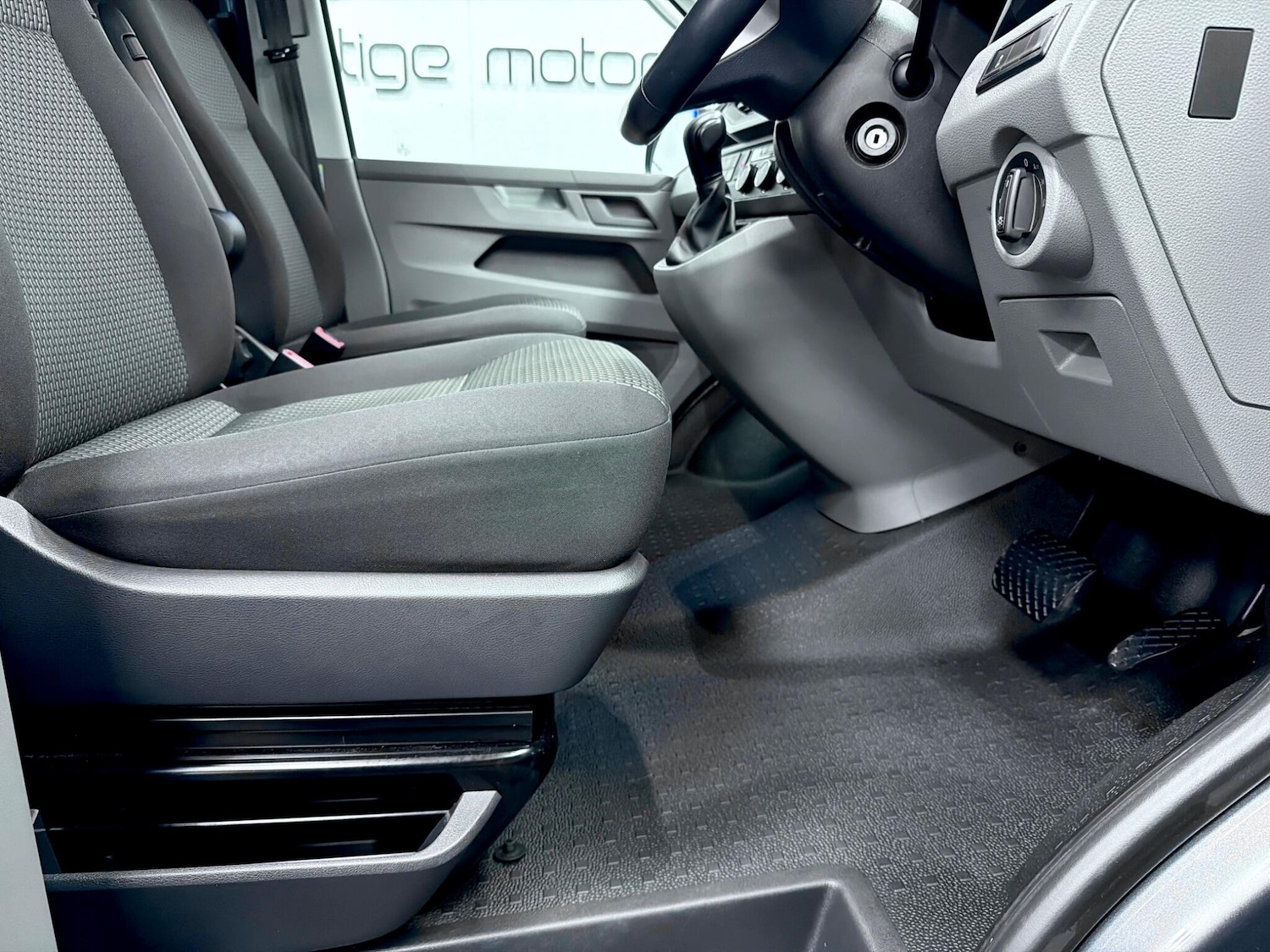 Used Volkswagen Transporter 2022 for sale - 76855680: Photo 37