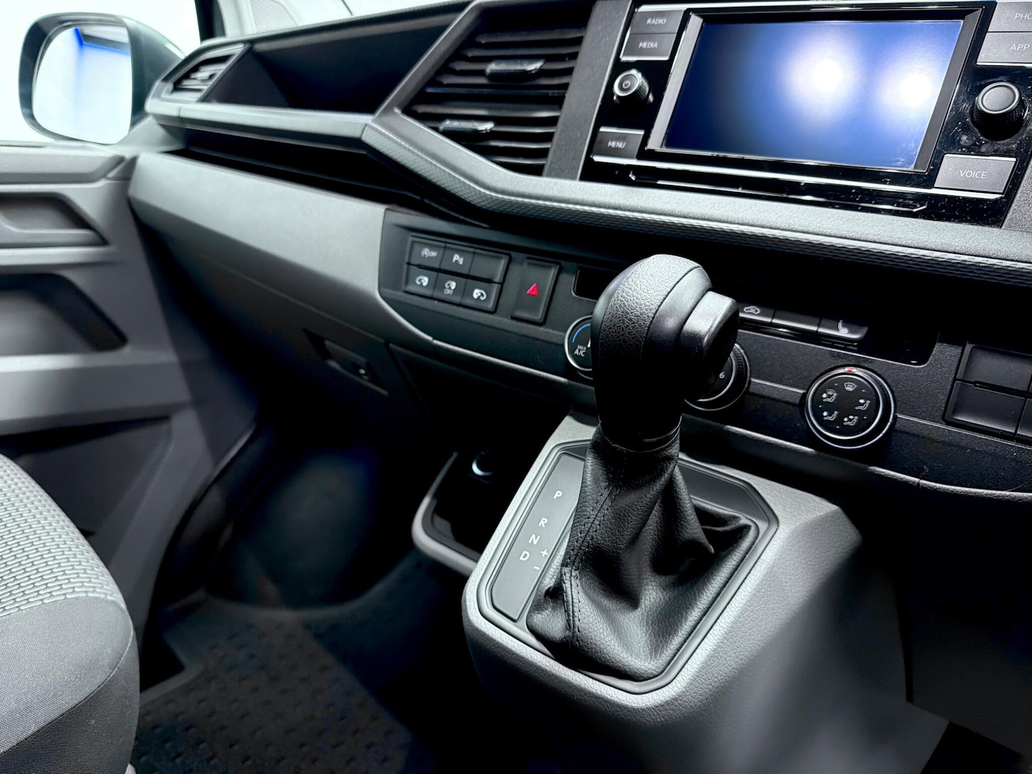 Used Volkswagen Transporter 2022 for sale - 76855680: Photo 39