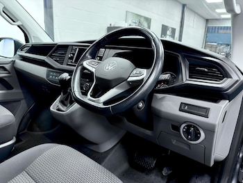 Used Volkswagen Transporter 2022 for sale - 76855680: Photo