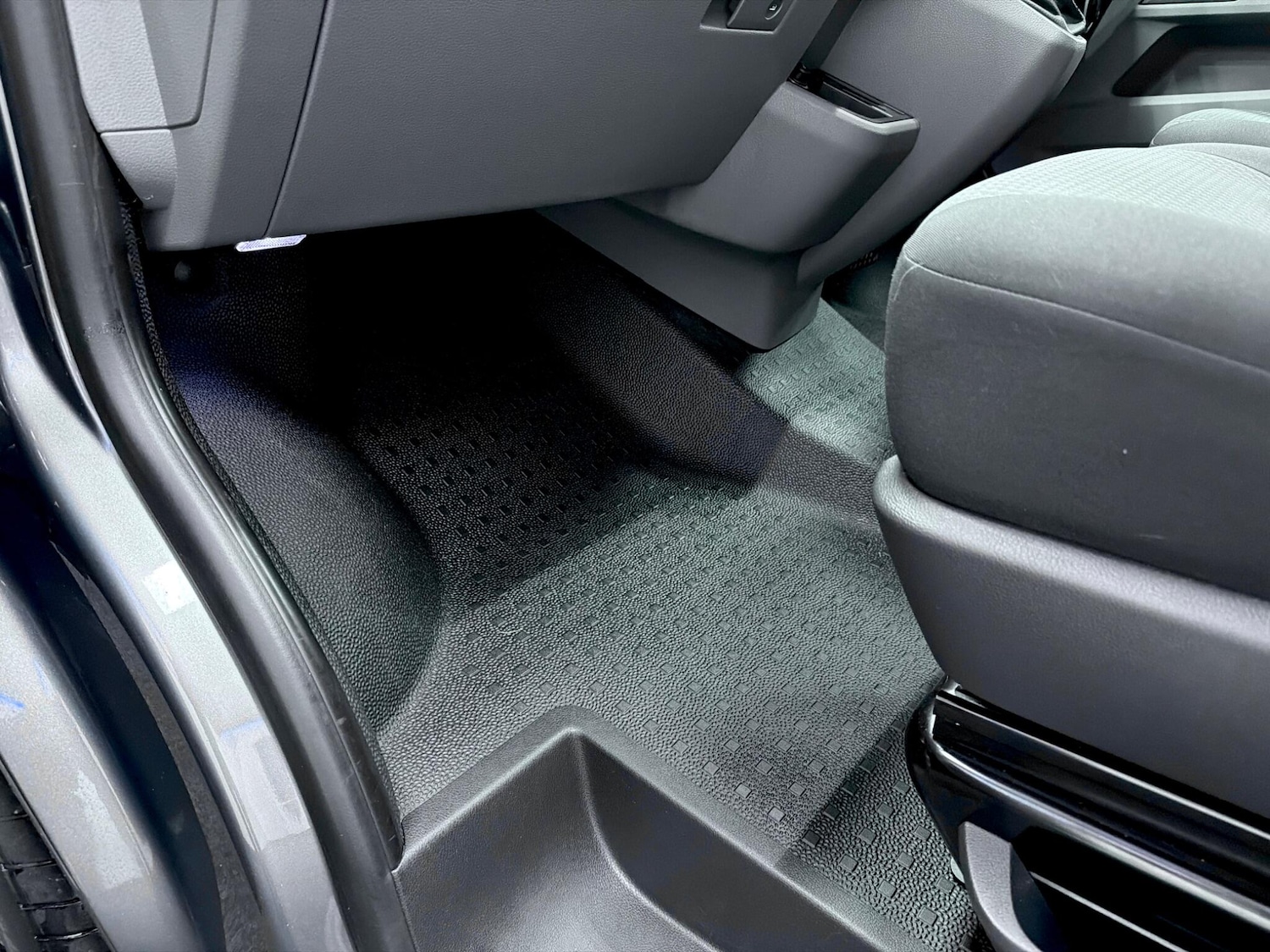 Used Volkswagen Transporter 2022 for sale - 76855680: Photo 44