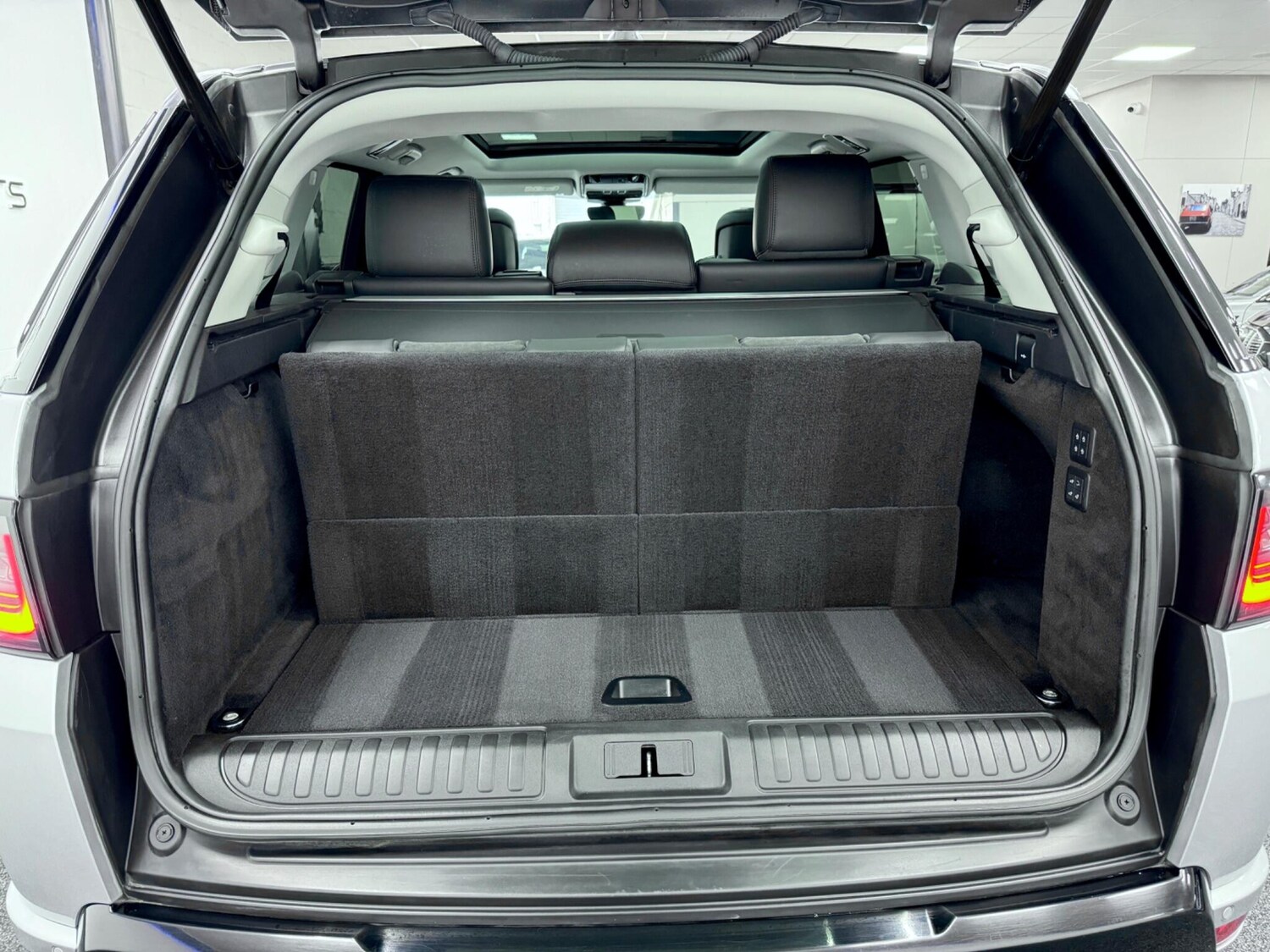 Used Land Rover Range Rover Sport for sale - 77823608: Photo 38