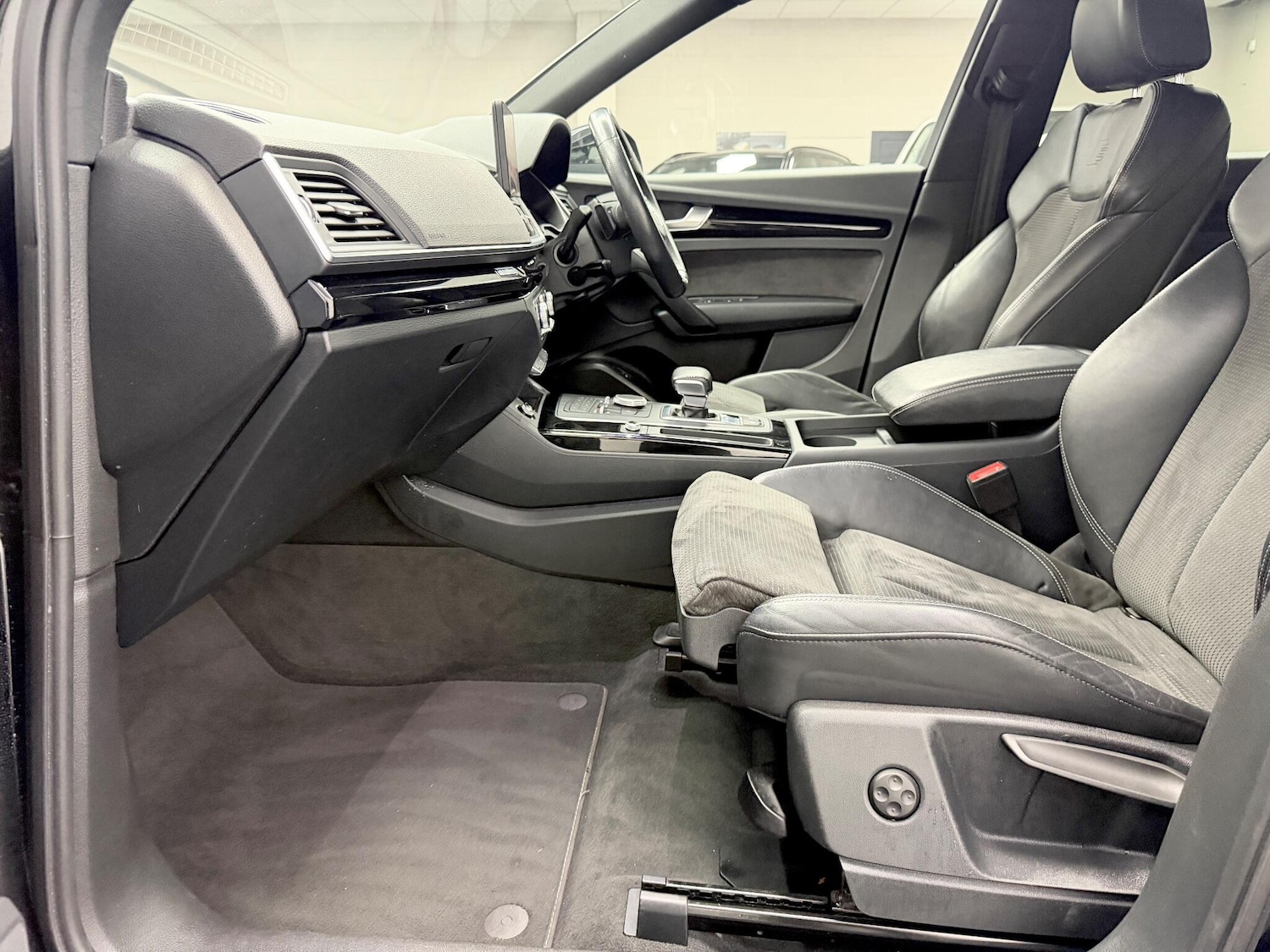 Used Audi Q5 2019 for sale - 76538519: Photo 35